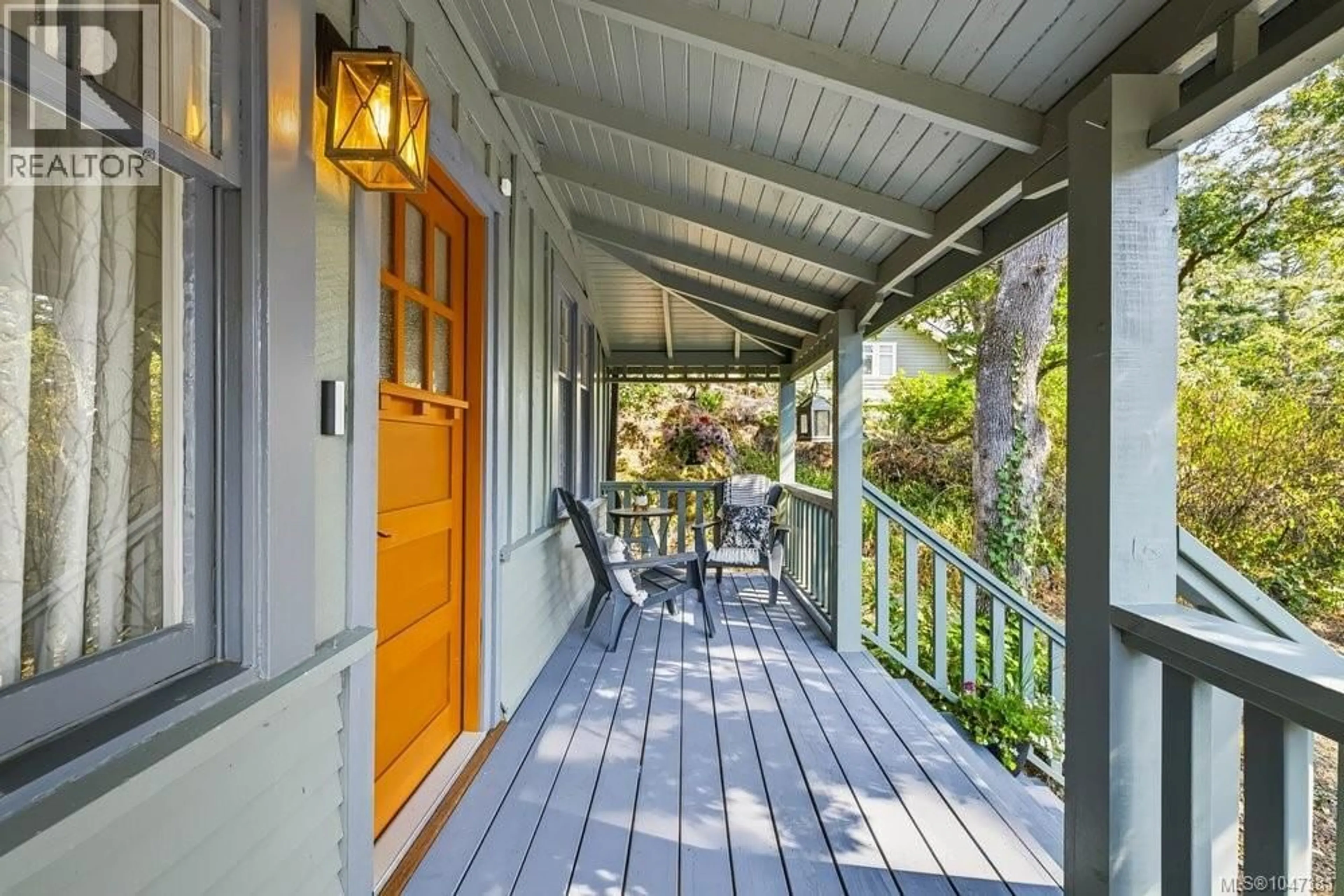 Patio, street for 4034 ZINNIA ROAD, Saanich British Columbia V8Z4W3