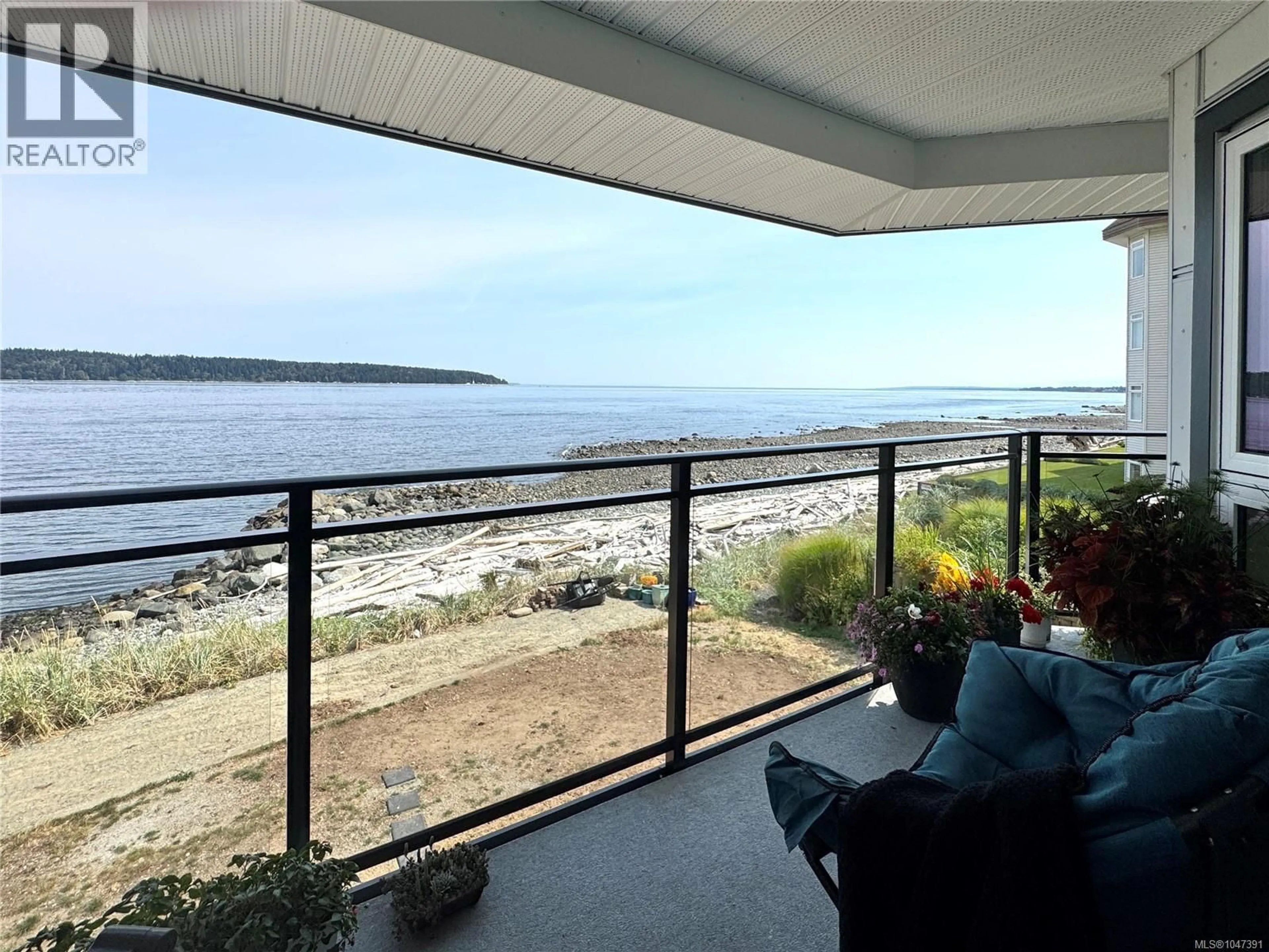 Balcony in the apartment, water/lake/river/ocean view for 210 - 87 ISLAND HIGHWAY SOUTH, Campbell River British Columbia V9W1A2