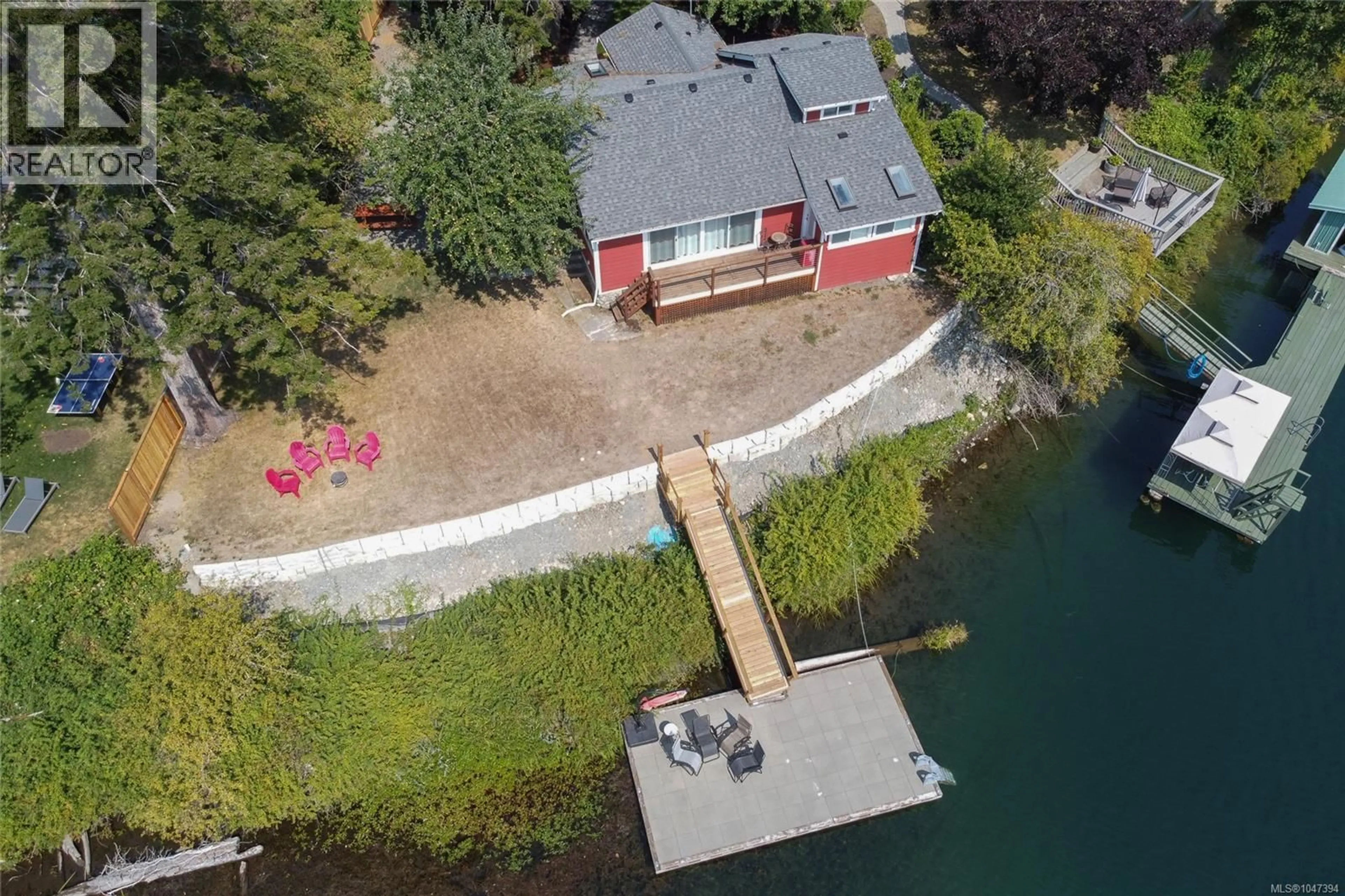 A pic from outside/outdoor area/front of a property/back of a property/a pic from drone, water/lake/river/ocean view for 62 GORDON ROAD, Lake Cowichan British Columbia V0R2G0