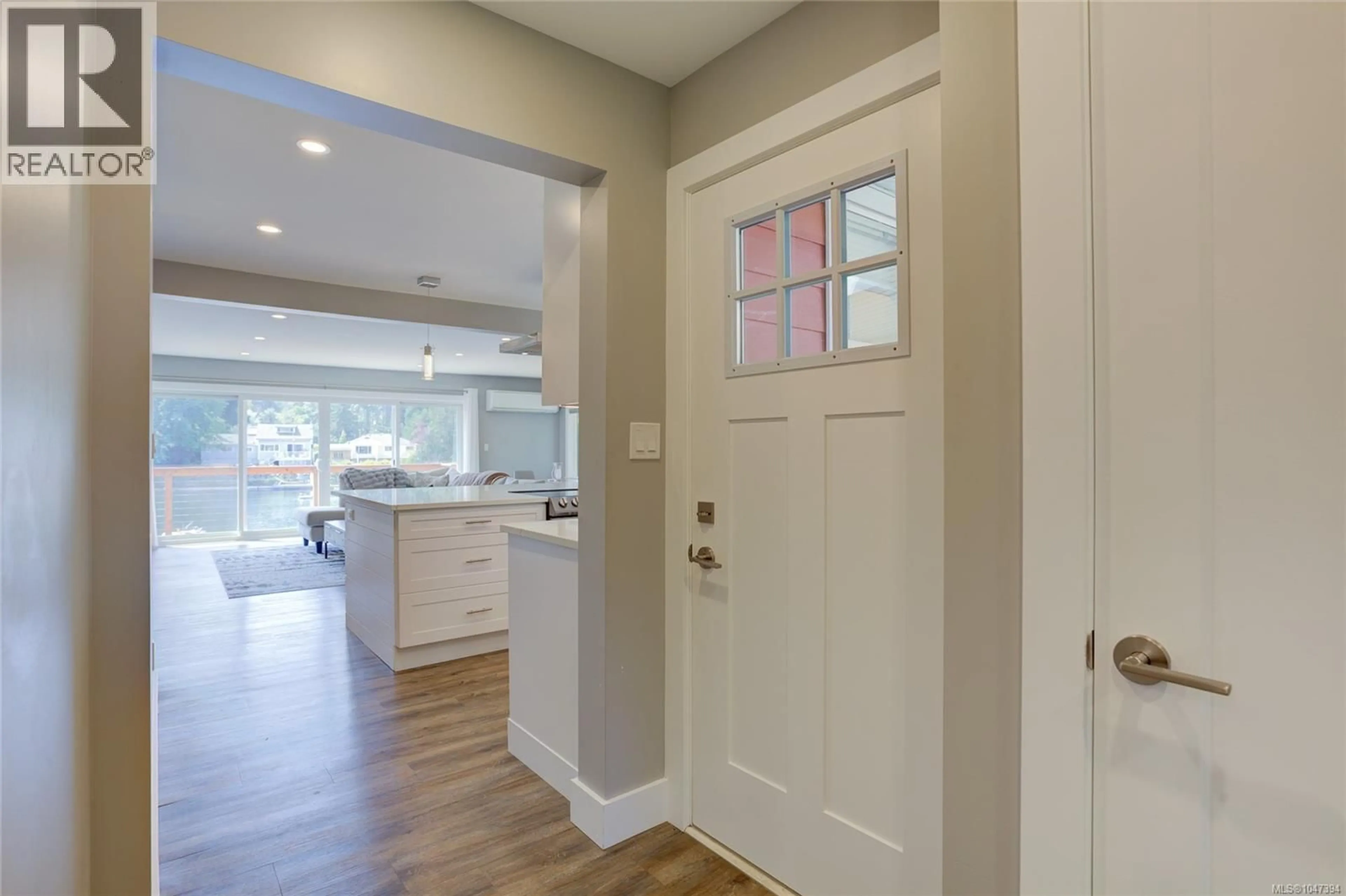 Indoor entryway for 62 GORDON ROAD, Lake Cowichan British Columbia V0R2G0