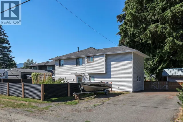 3391 BEVAN ROAD, Cumberland 2