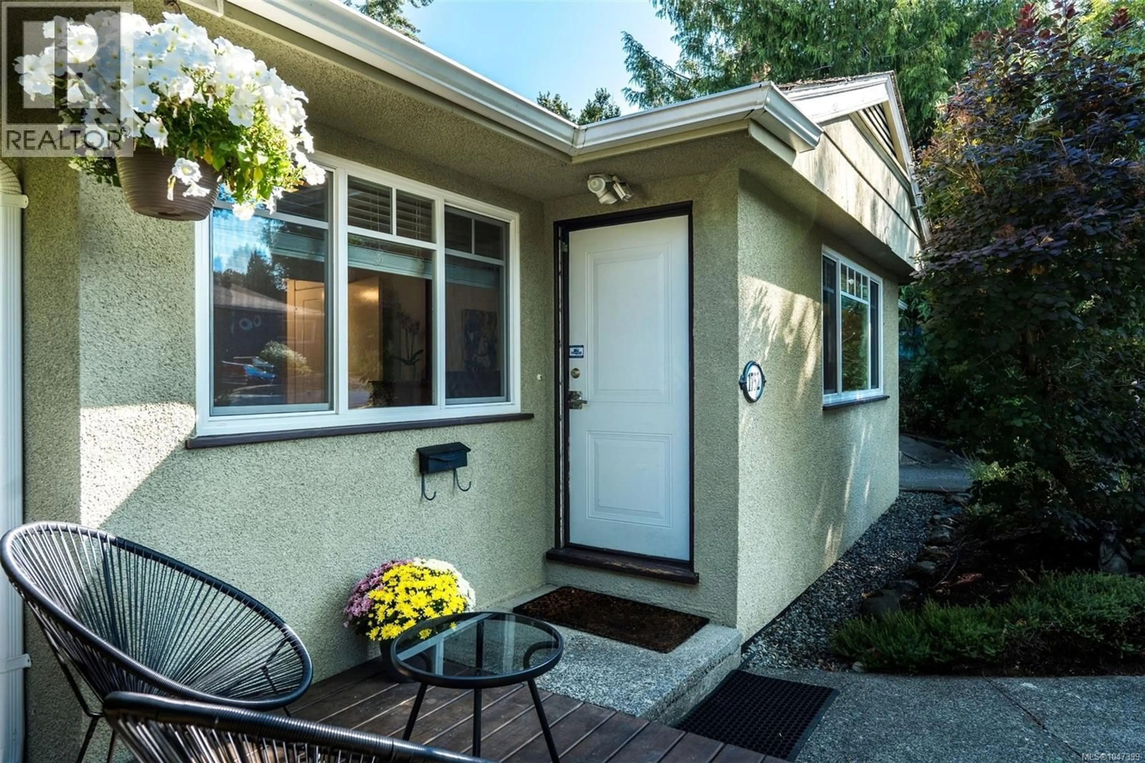 Unknown for 1752 KISBER AVENUE, Saanich British Columbia V8P2W7