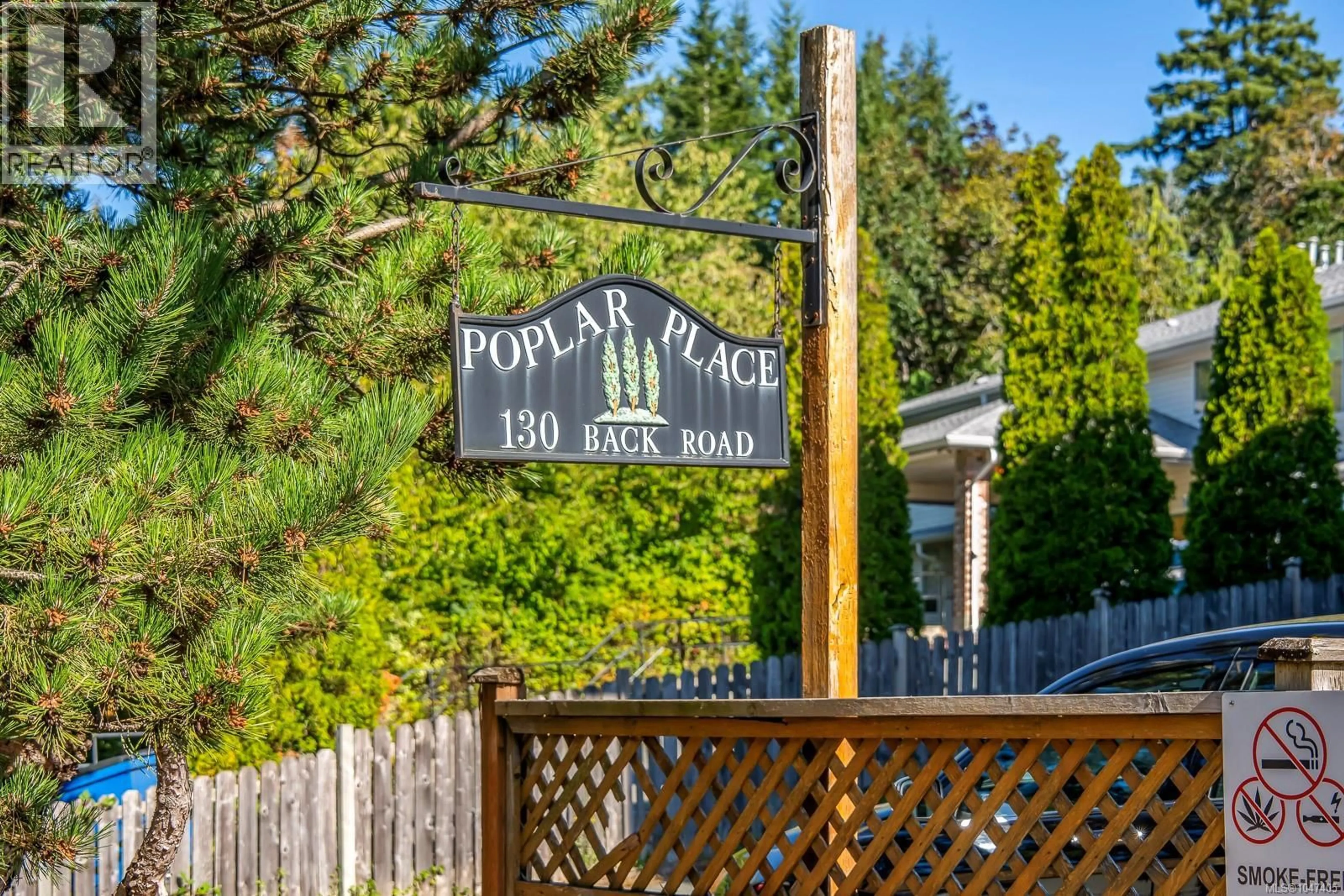Patio, mountain view for 108 - 130 BACK ROAD, Courtenay British Columbia V9N8M7