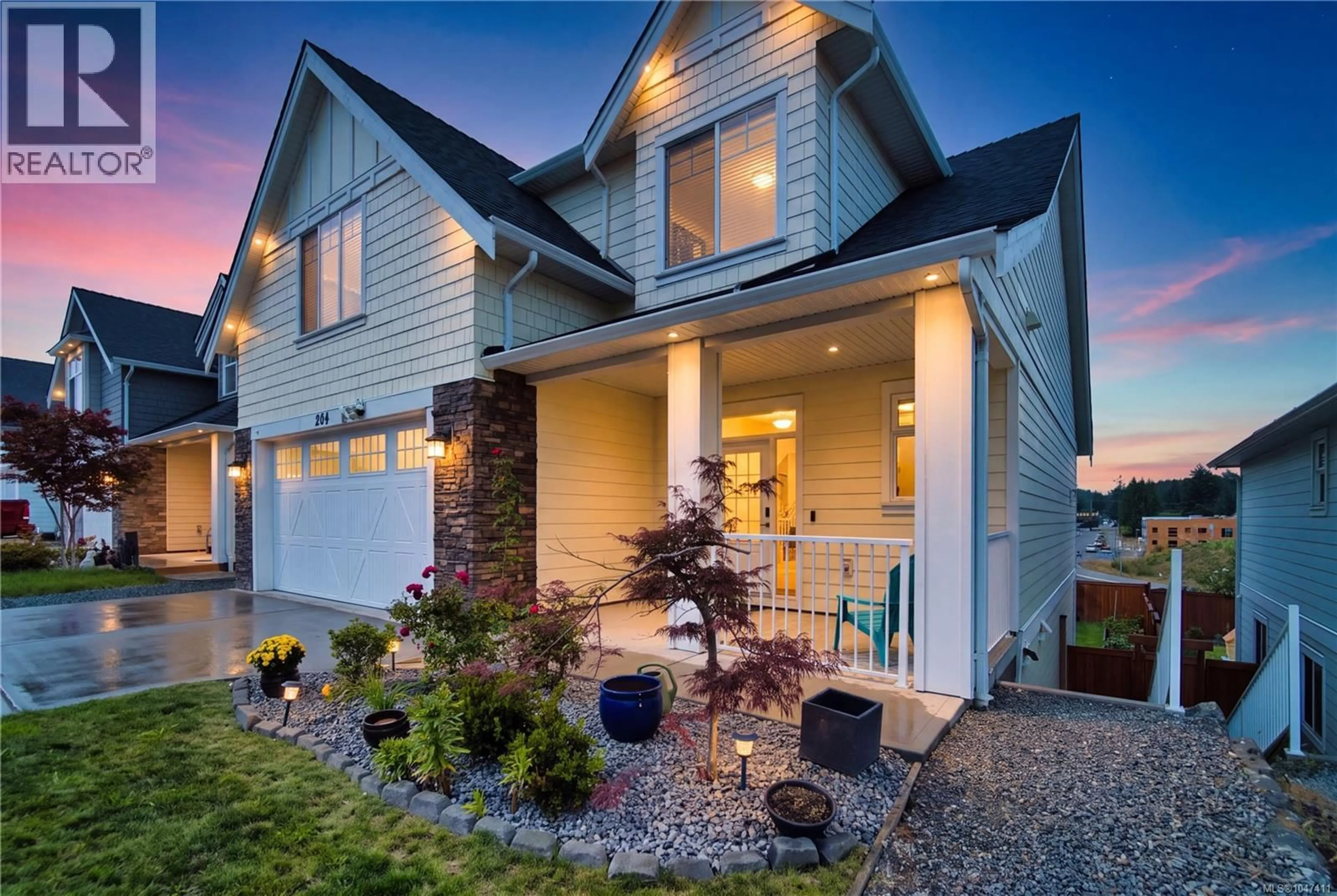 Home with vinyl exterior material, street for 2044 MOUNTAIN VISTA DRIVE, Nanaimo British Columbia V9T0L4