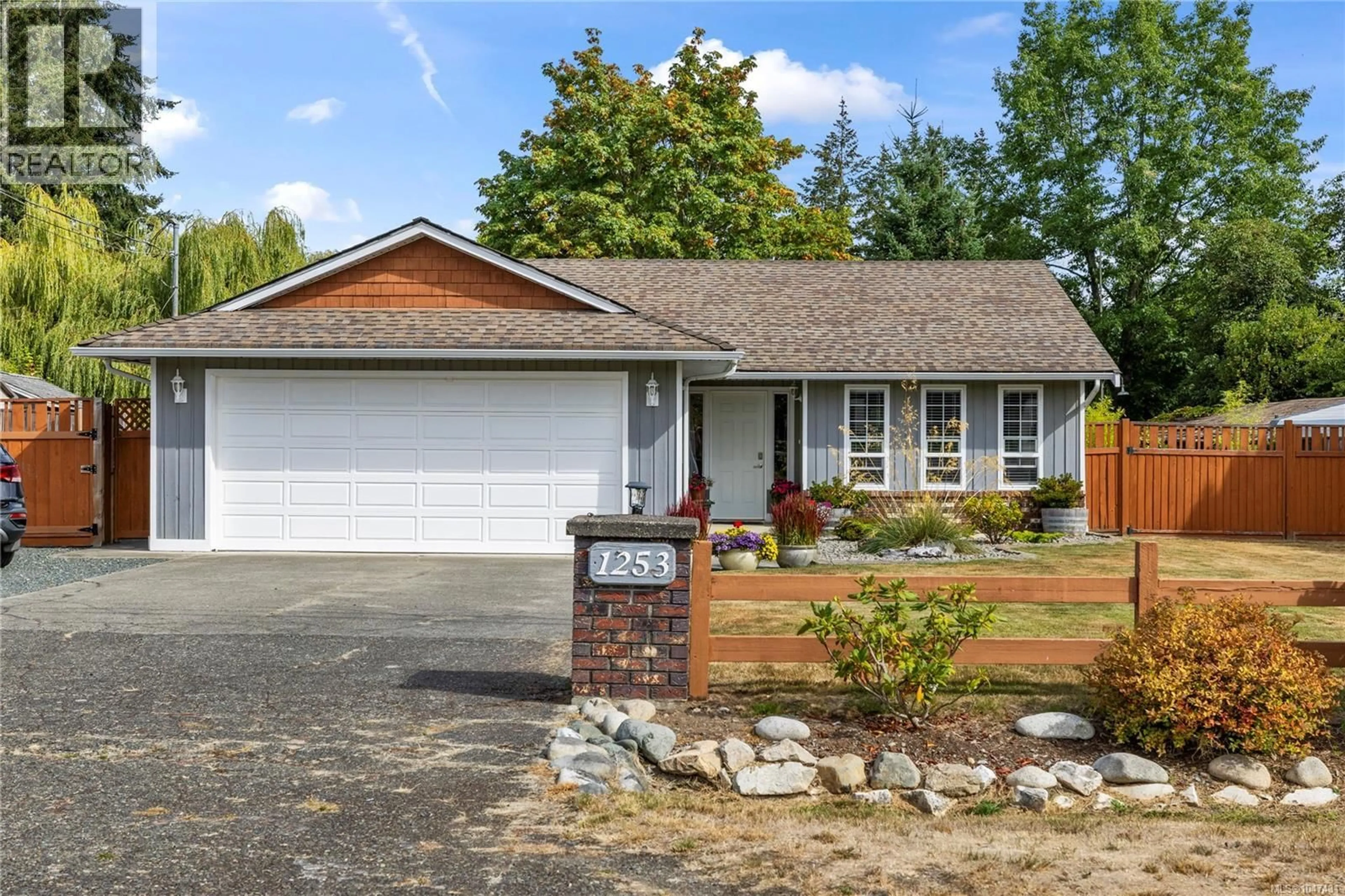 Home with vinyl exterior material, street for 1253 ORMONDE ROAD, French Creek British Columbia V9P1W4