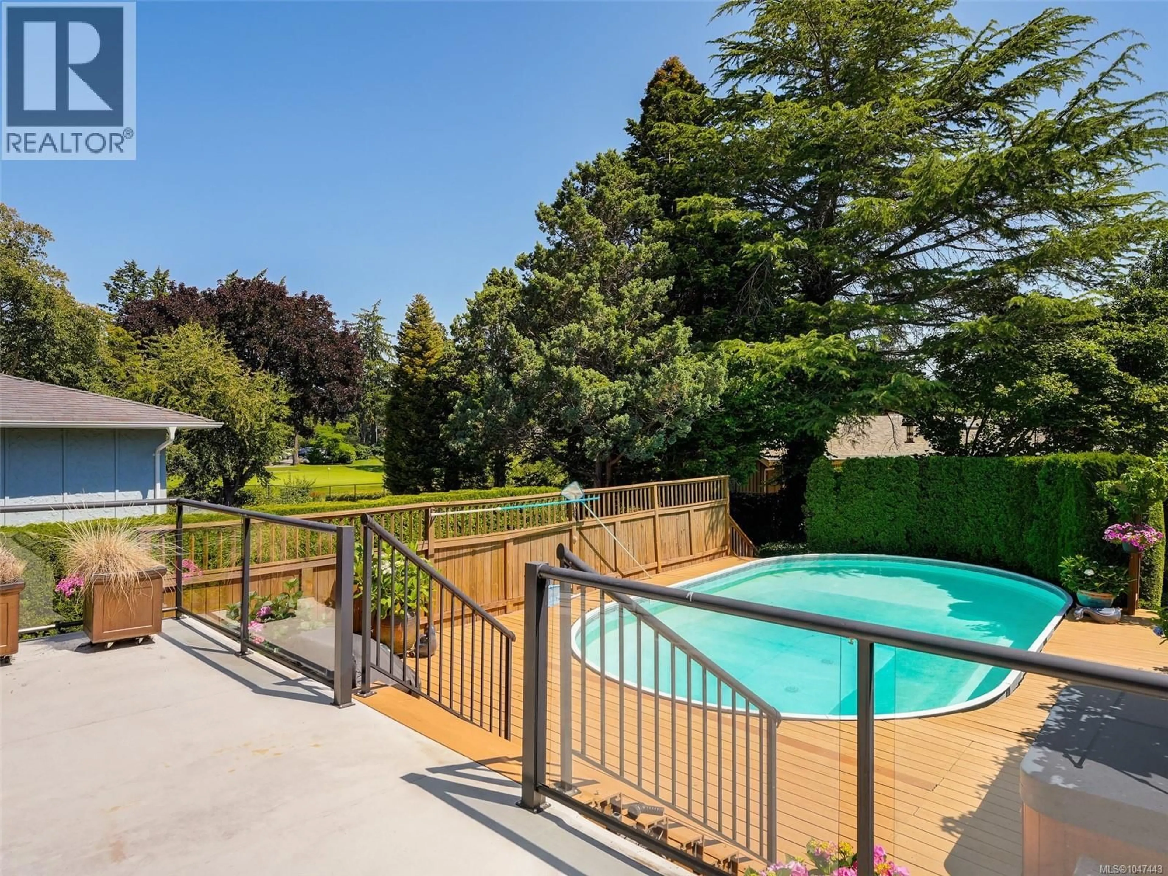 Pool for 104 LEILA PLACE, Colwood British Columbia V9B2J3