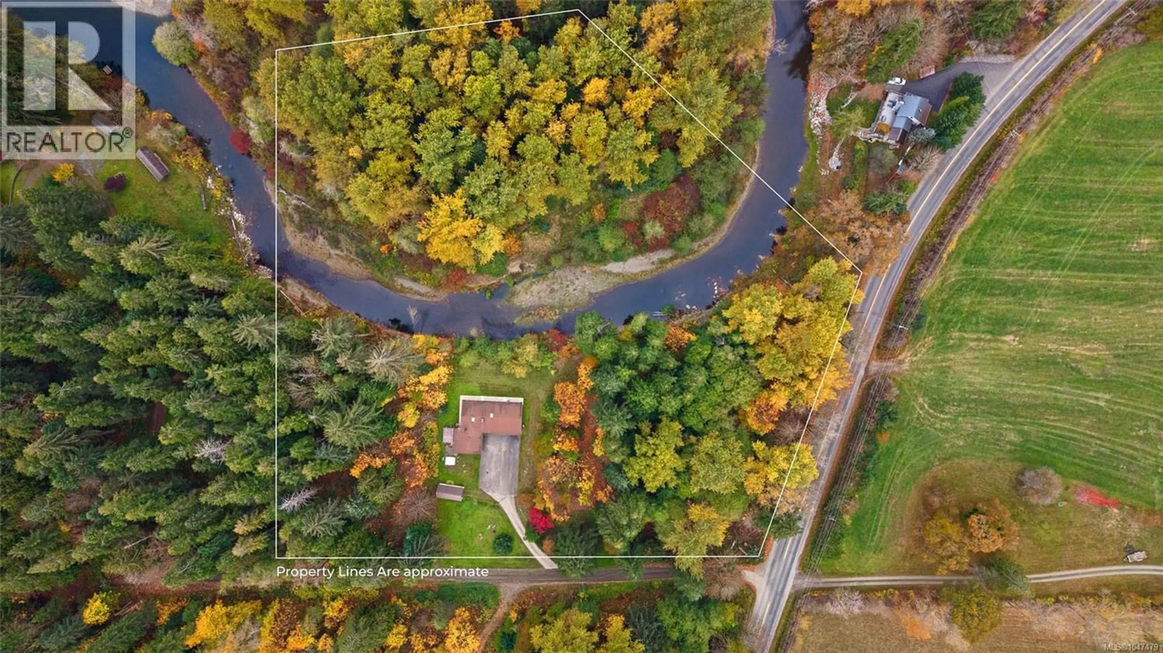 A pic from outside/outdoor area/front of a property/back of a property/a pic from drone, forest/trees view for 3054 STEPHEN ROAD, Courtenay British Columbia V9J1P2