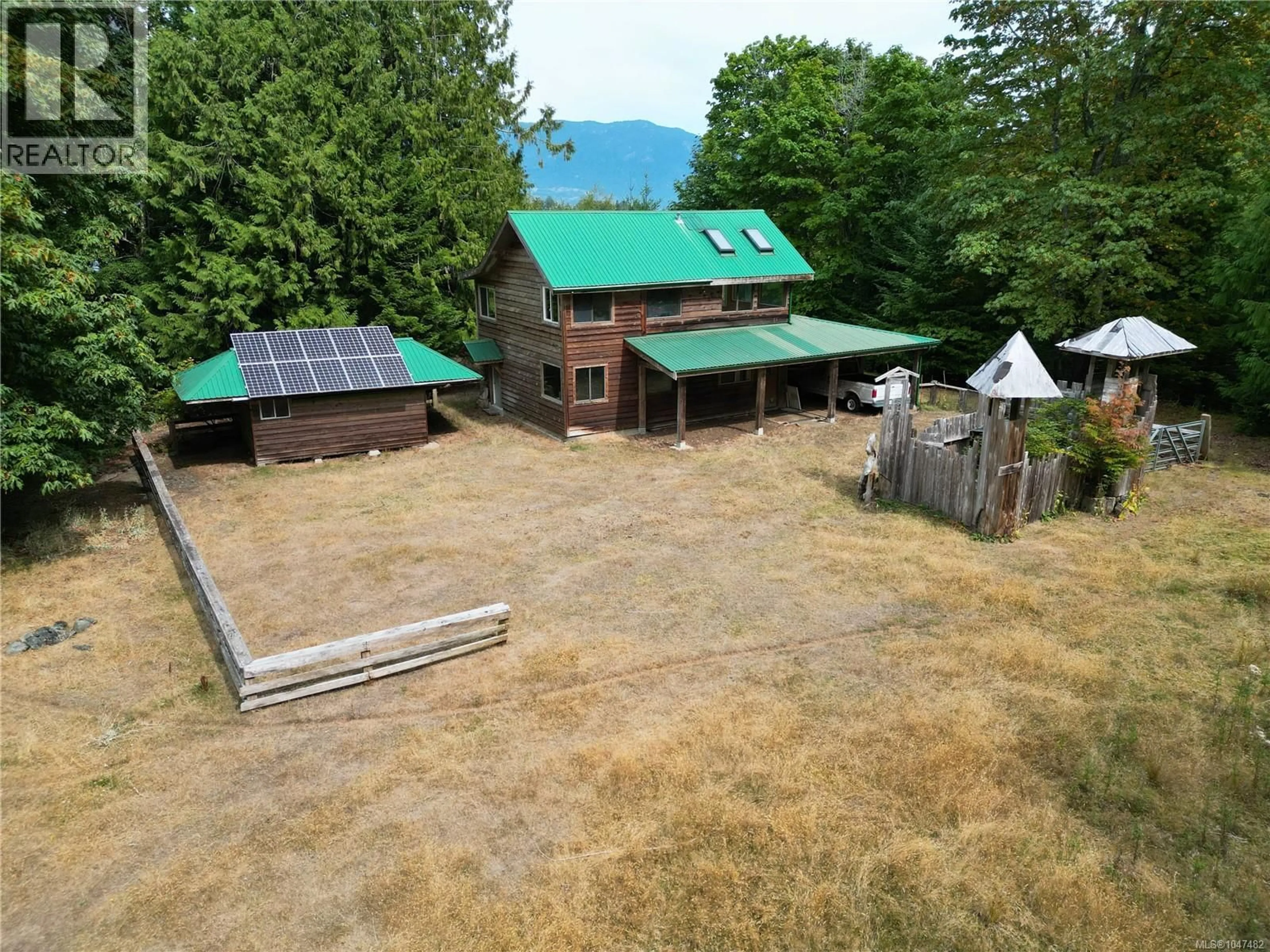 A pic from outside/outdoor area/front of a property/back of a property/a pic from drone, building for 9 MINE ROAD, Lasqueti Island British Columbia V0R2J0