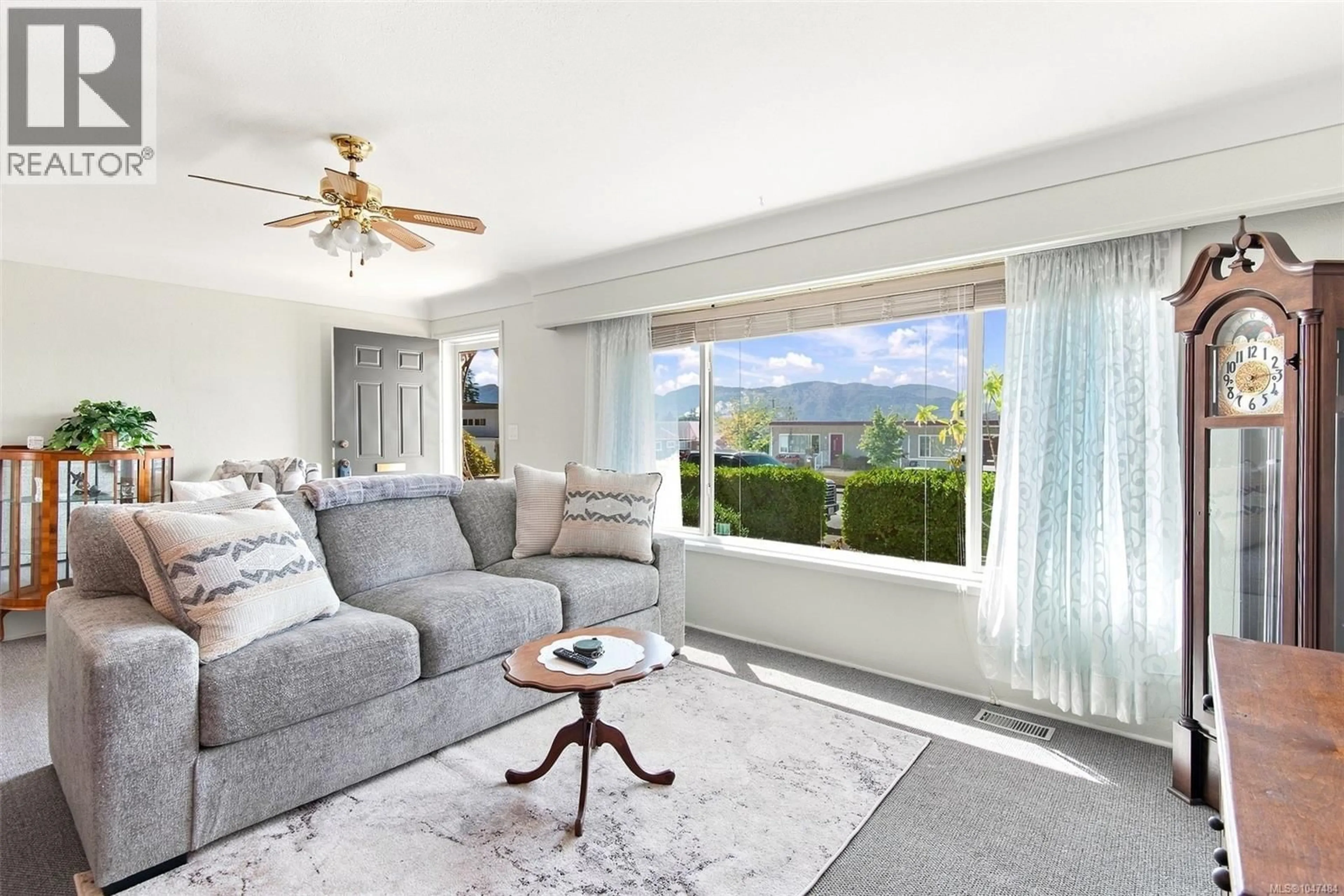 Living room with furniture, unknown for 4391 11TH AVENUE, Port Alberni British Columbia V9Y4Z5