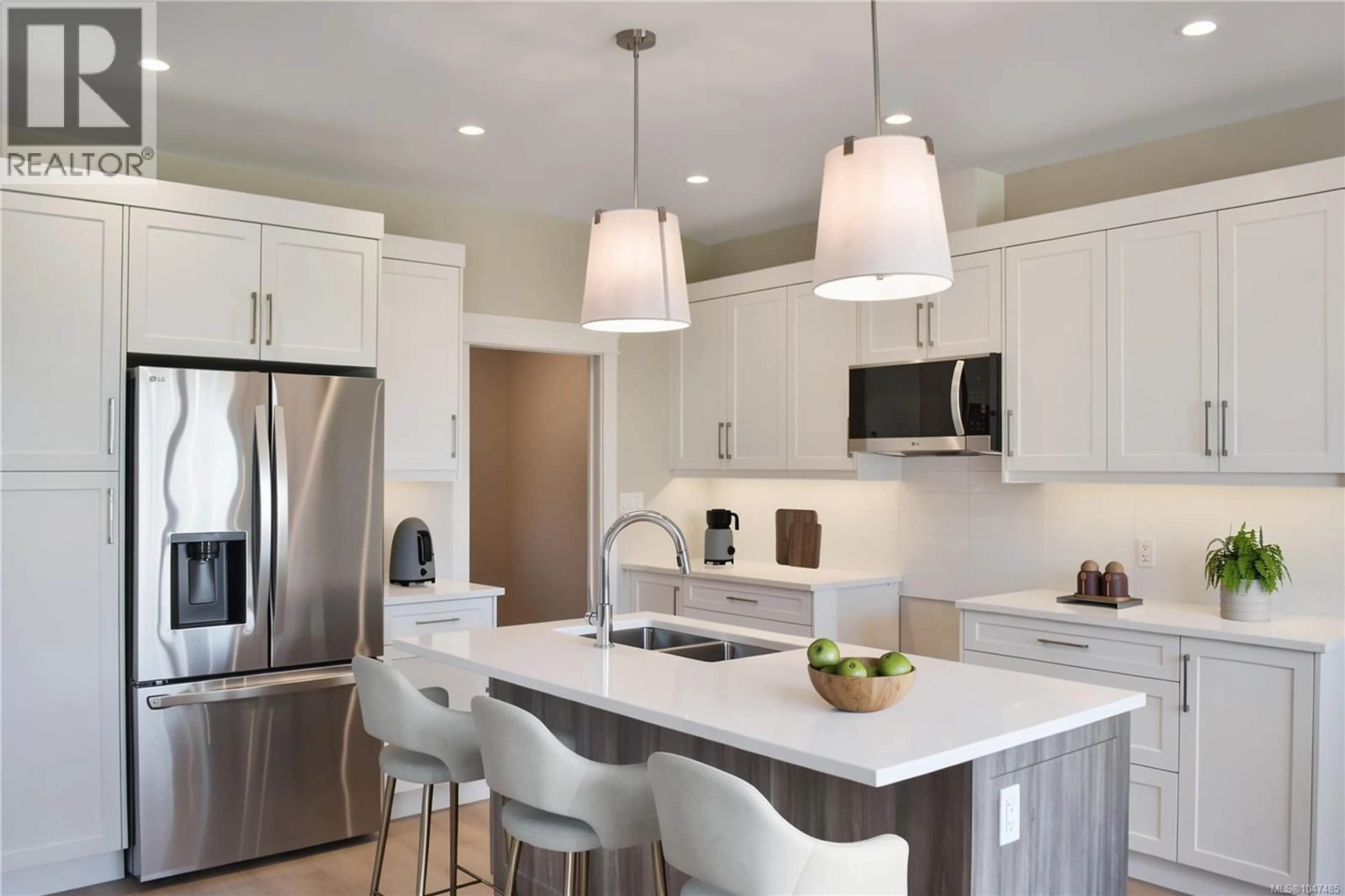 Contemporary kitchen, unknown for 229 WALWORTH ROAD SOUTH, Campbell River British Columbia V9W0J3