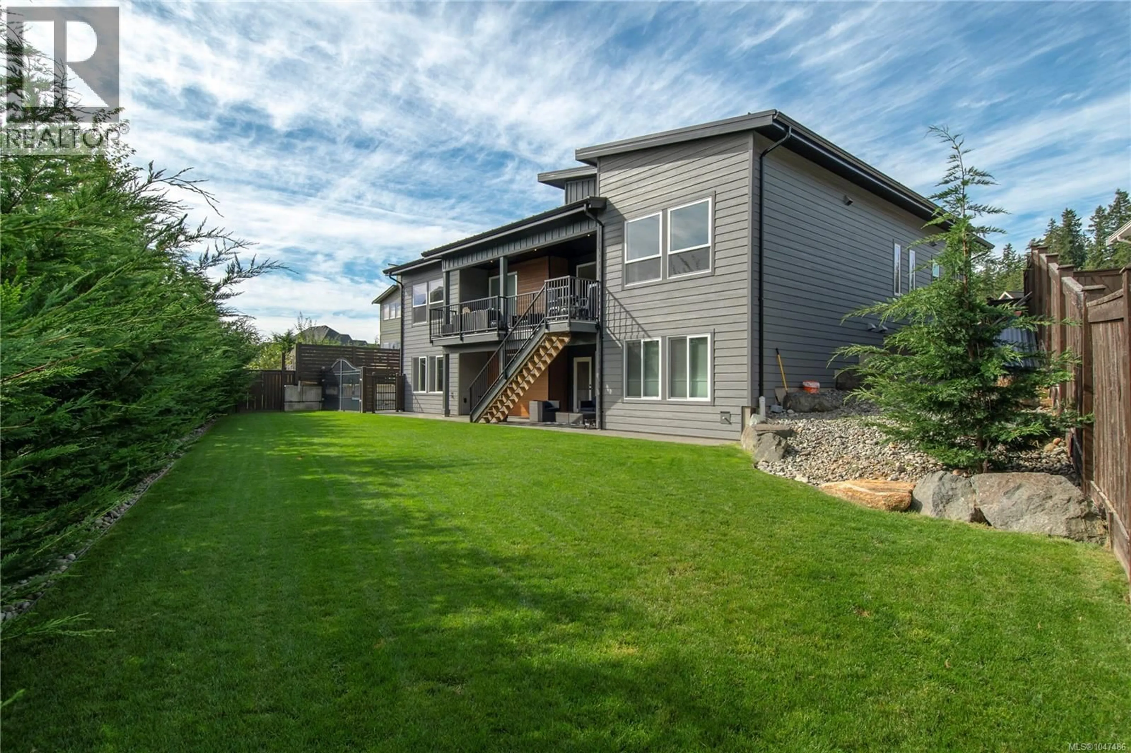 Patio, water/lake/river/ocean view for 3207 NATHAN PLACE, Campbell River British Columbia V9H0A9