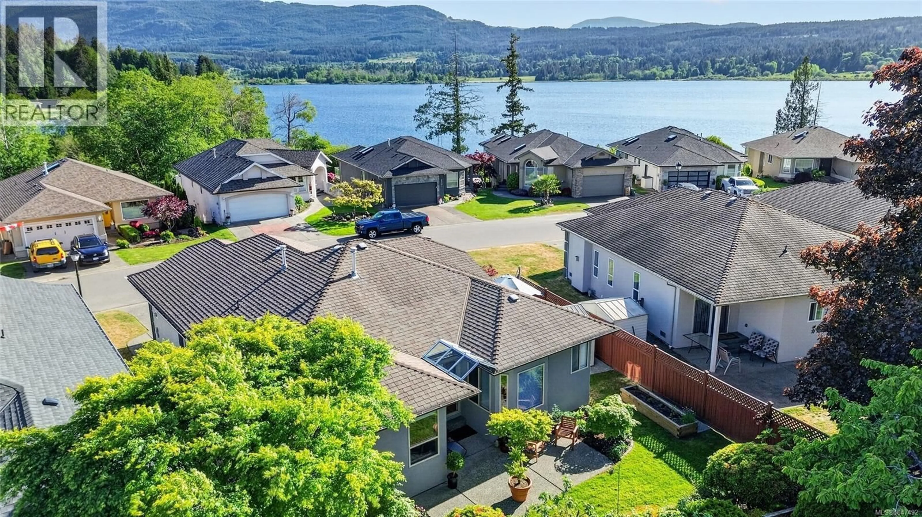 A pic from outside/outdoor area/front of a property/back of a property/a pic from drone, water/lake/river/ocean view for 5722 QUARRY CRESCENT, Nanaimo British Columbia V9T6H9