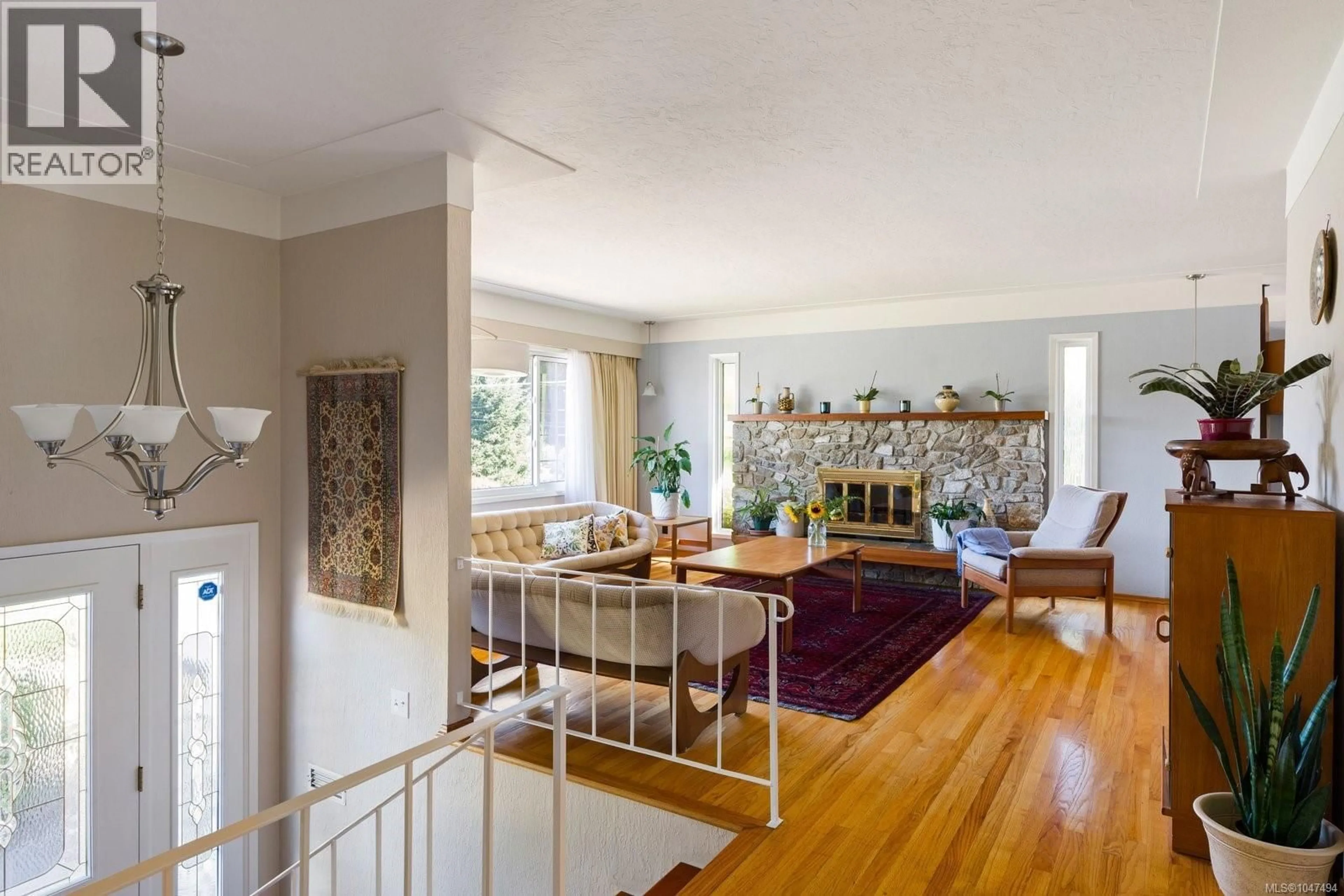 Living room with furniture, unknown for 6224 ROBIN WAY, Central Saanich British Columbia V8Z5X8