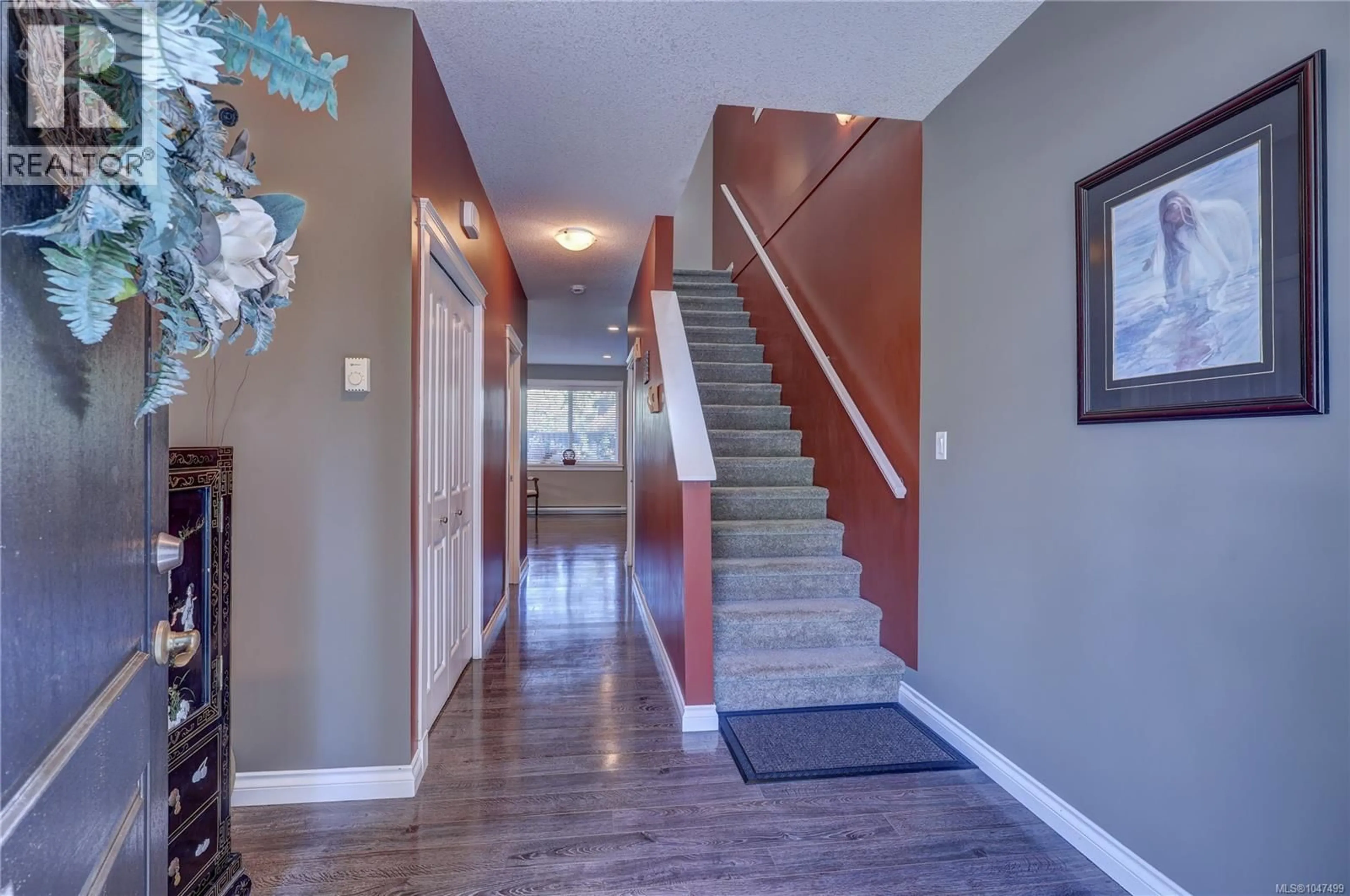 Indoor entryway for 1966 CAMAS ROAD, Nanaimo British Columbia V9R0G9