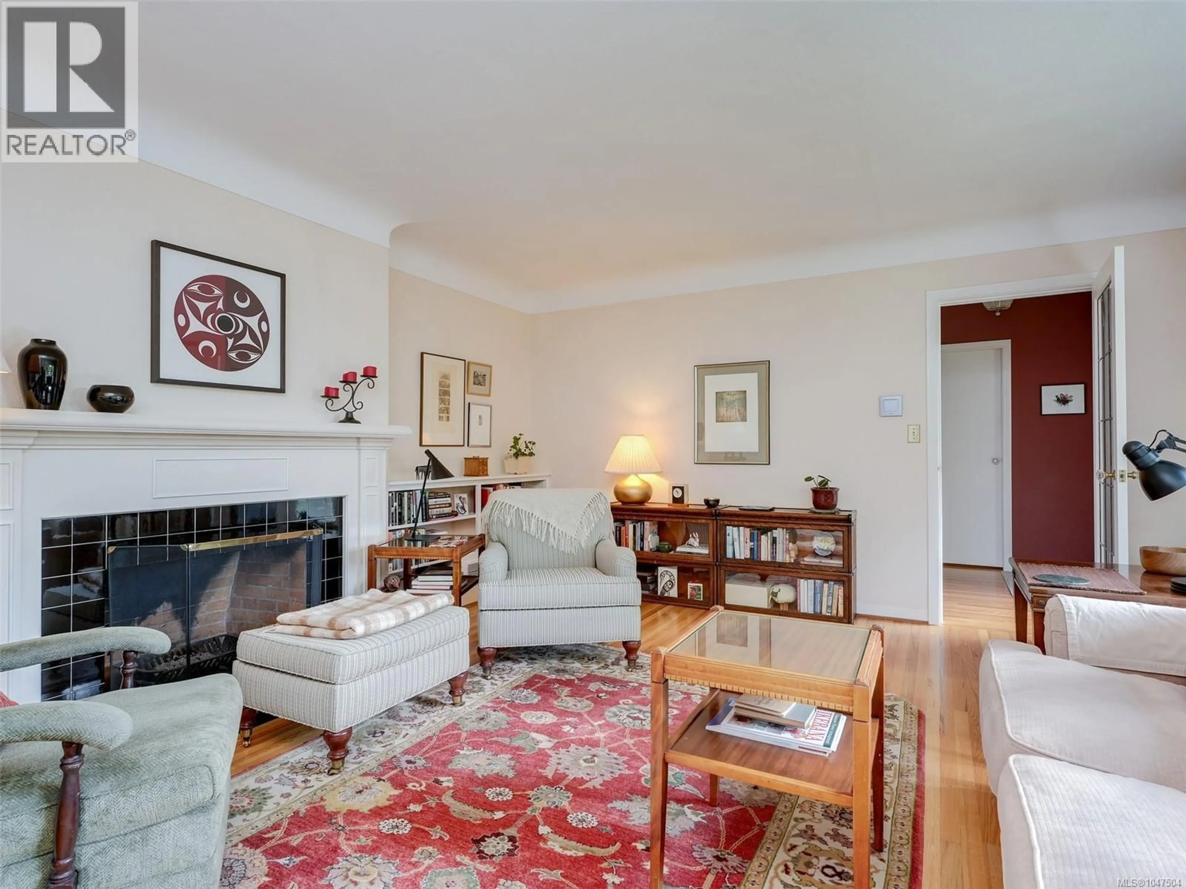 Living room with furniture, unknown for 2568 MARGATE AVENUE, Oak Bay British Columbia V8S3A4