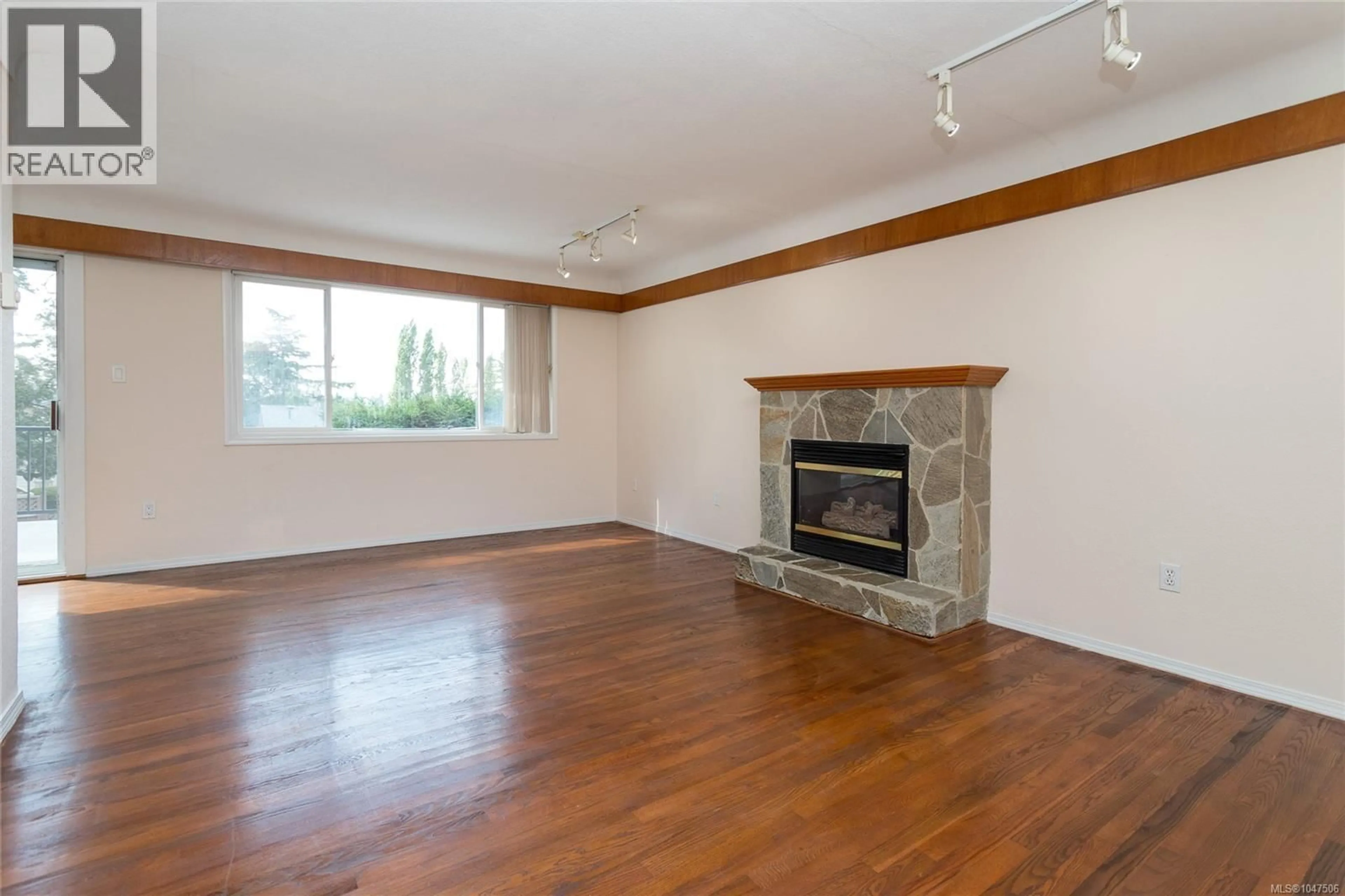 A pic of a room for 941 MCKENZIE AVENUE, Saanich British Columbia V8X3G8