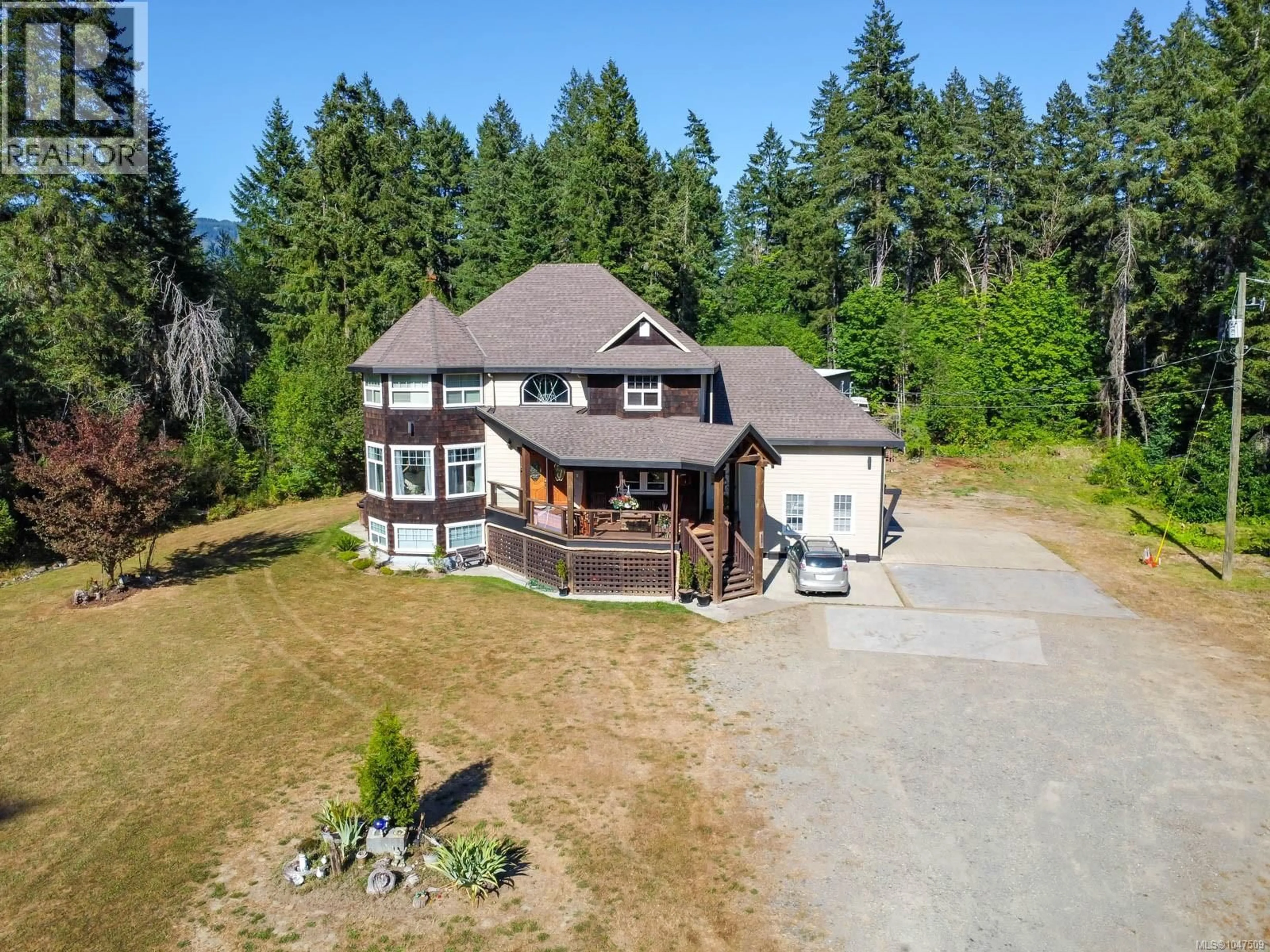 A pic from outside/outdoor area/front of a property/back of a property/a pic from drone, unknown for 6091 BEAVER CREEK ROAD, Port Alberni British Columbia V9Y8X4