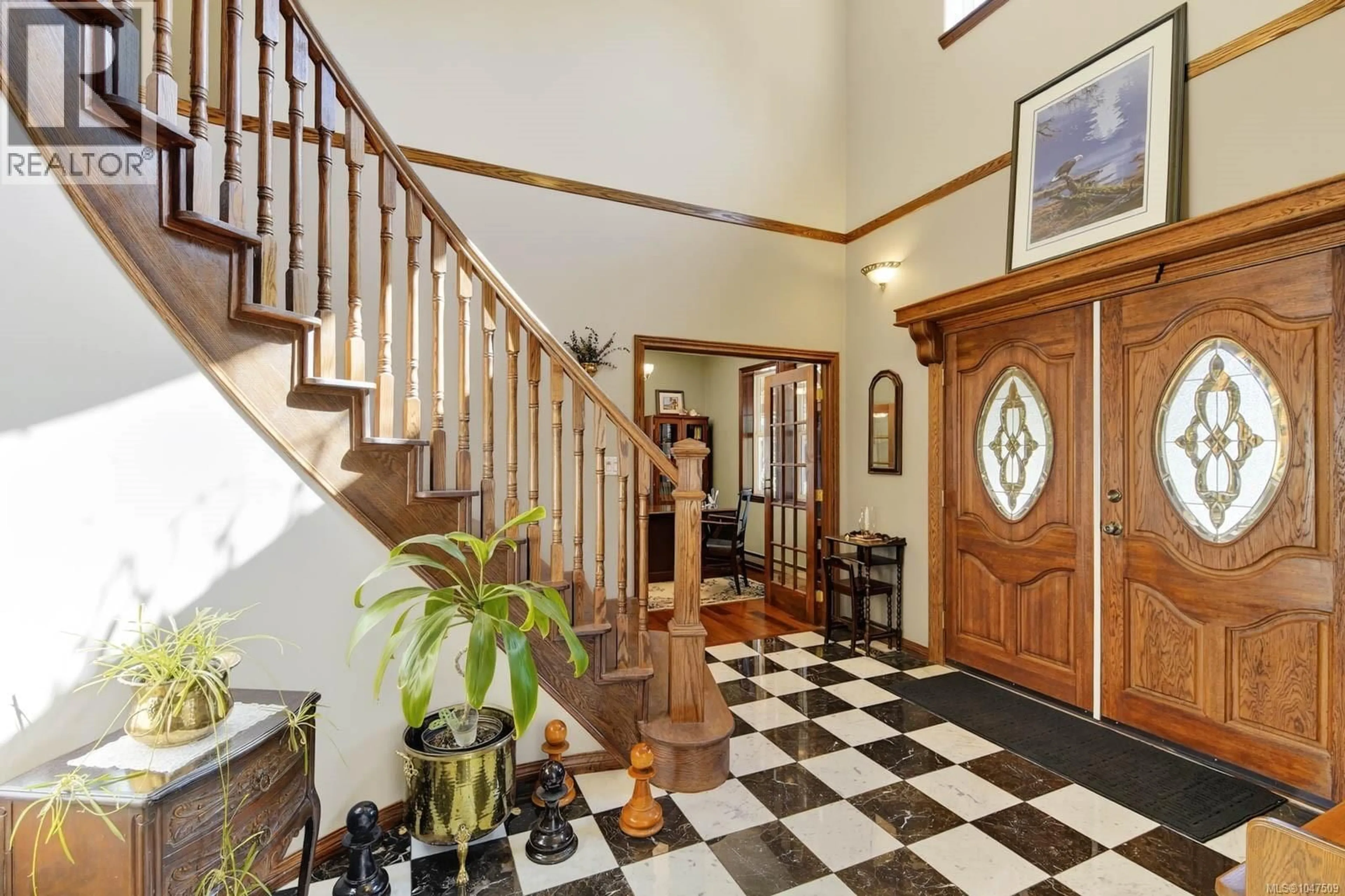 Indoor foyer for 6091 BEAVER CREEK ROAD, Port Alberni British Columbia V9Y8X4