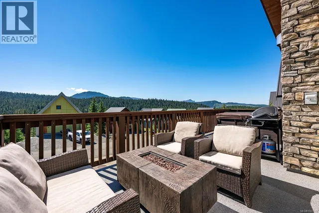 880 CRUIKSHANK RIDGE, Courtenay 5