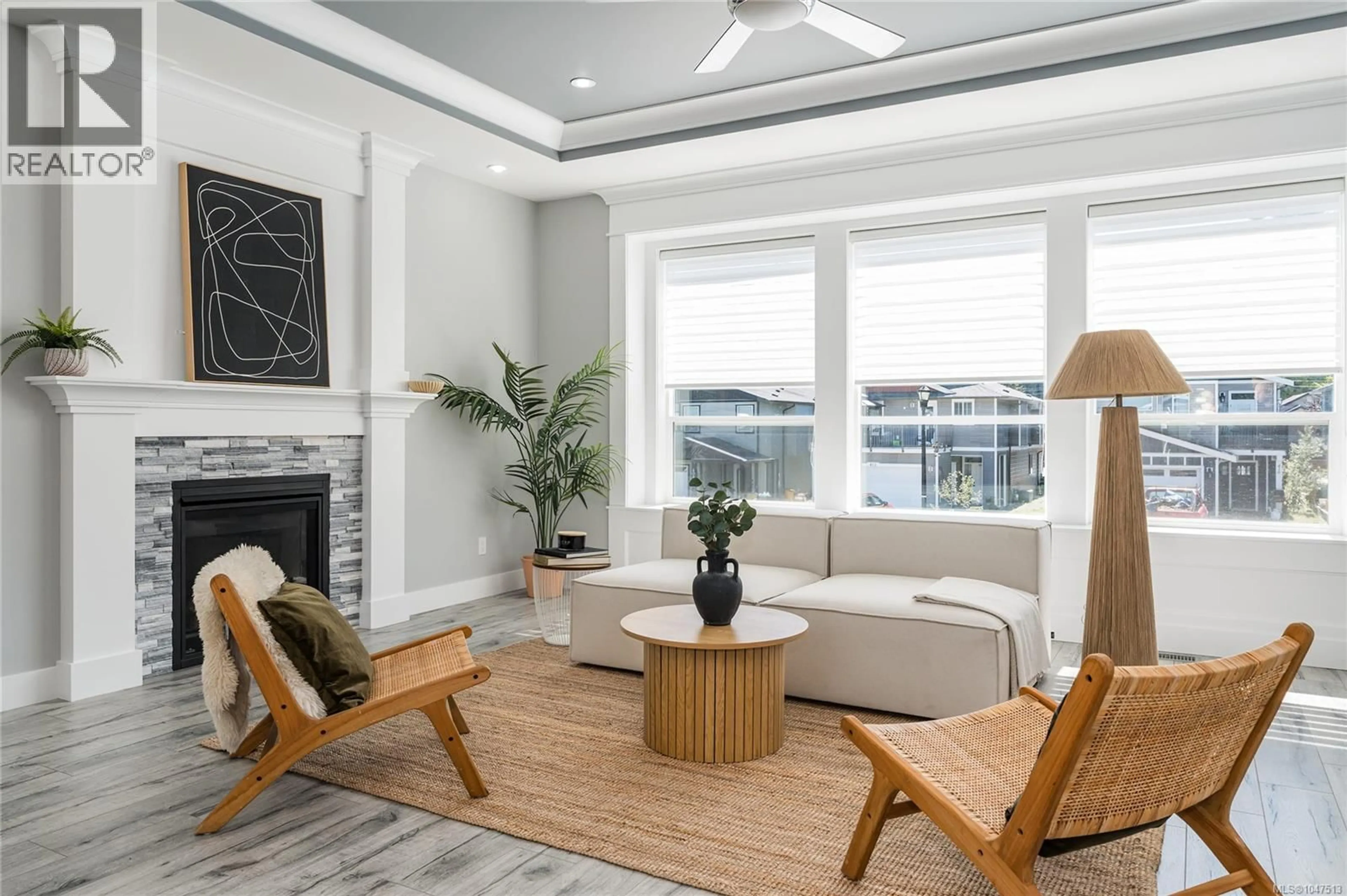 Living room with furniture, unknown for 419 SILVER MOUNTAIN DRIVE, Nanaimo British Columbia V9R0J5