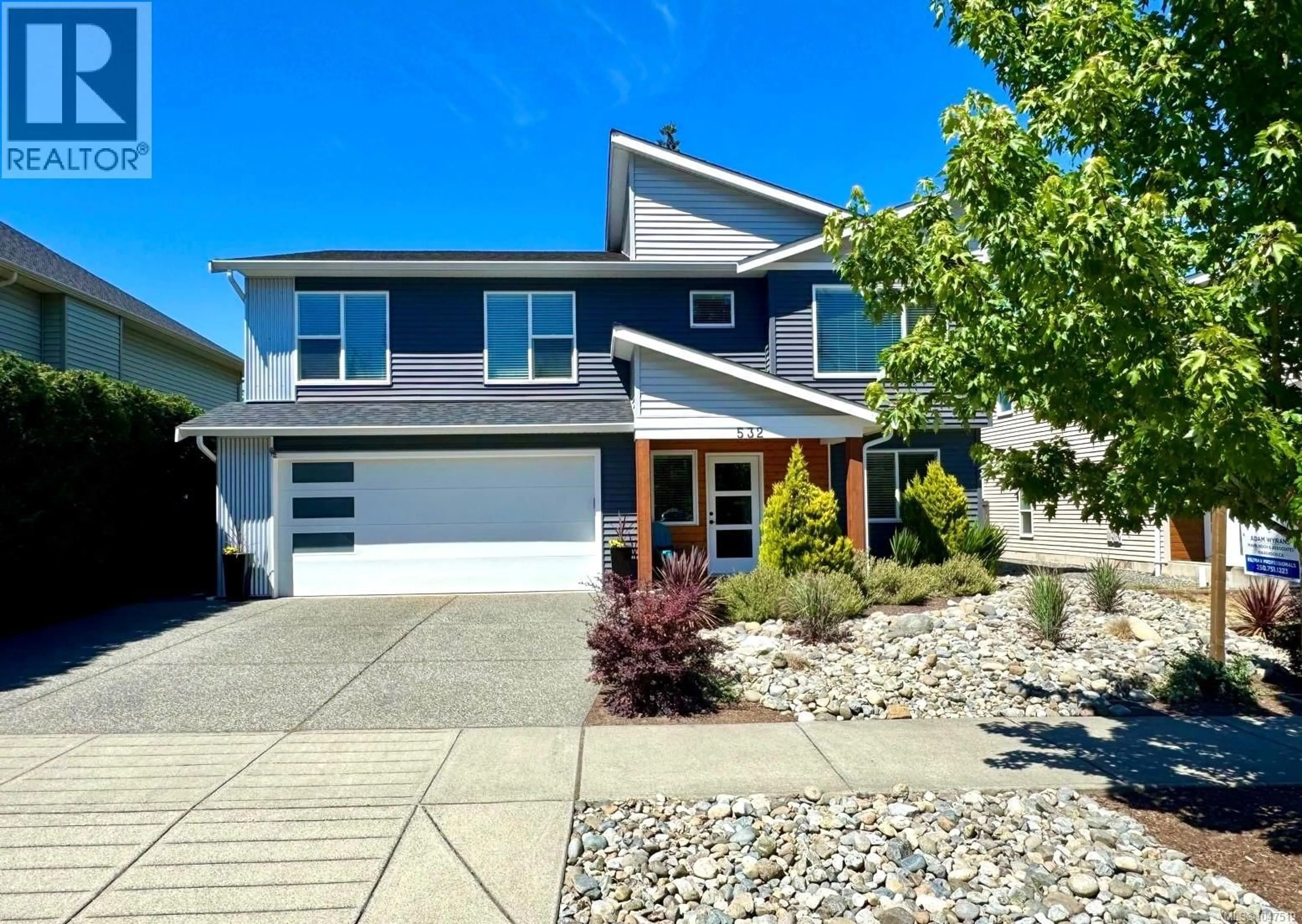Home with vinyl exterior material, street for 532 LORI PLACE, Nanaimo British Columbia V9R0H8