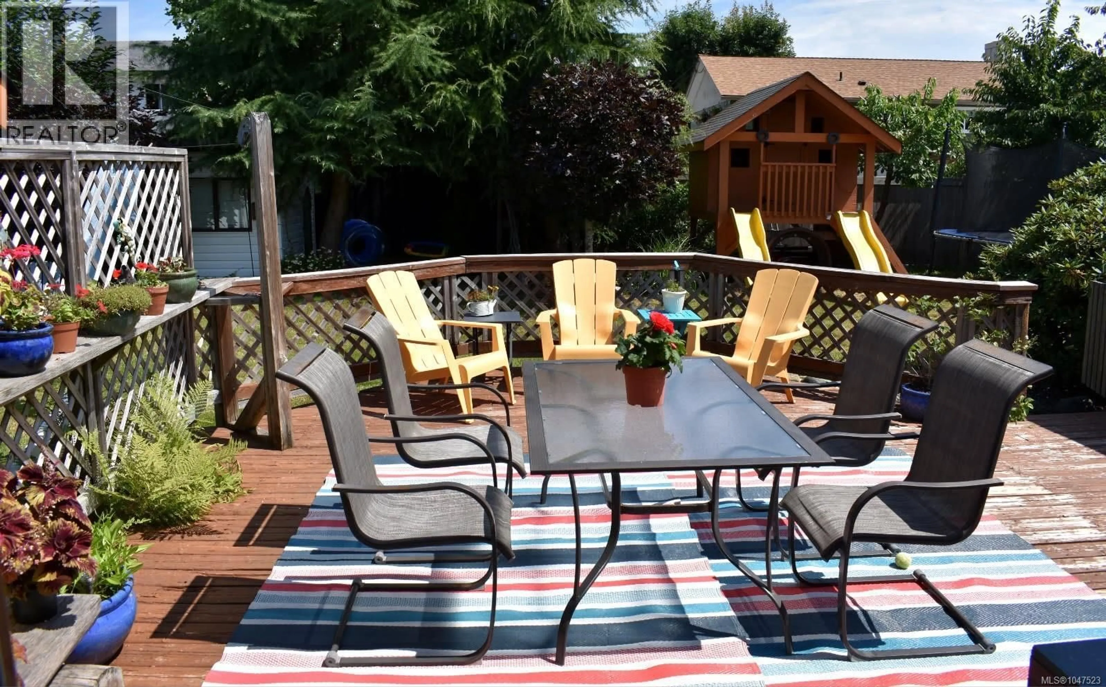 Patio, mountain view for 885 SHELLBOURNE BOULEVARD, Campbell River British Columbia V9W4Z7