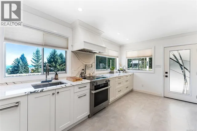 330 SALTSPRING WAY, Salt Spring 5