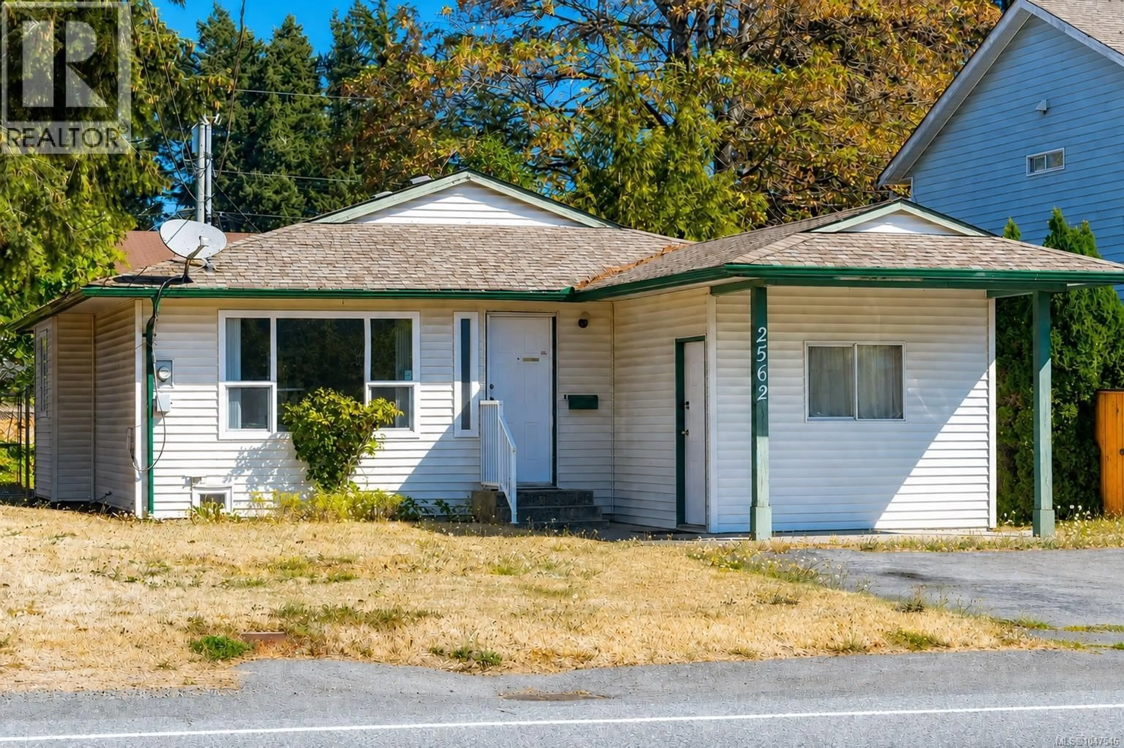 Home with vinyl exterior material, street for 2562 ROSSTOWN ROAD, Nanaimo British Columbia V9T3R8