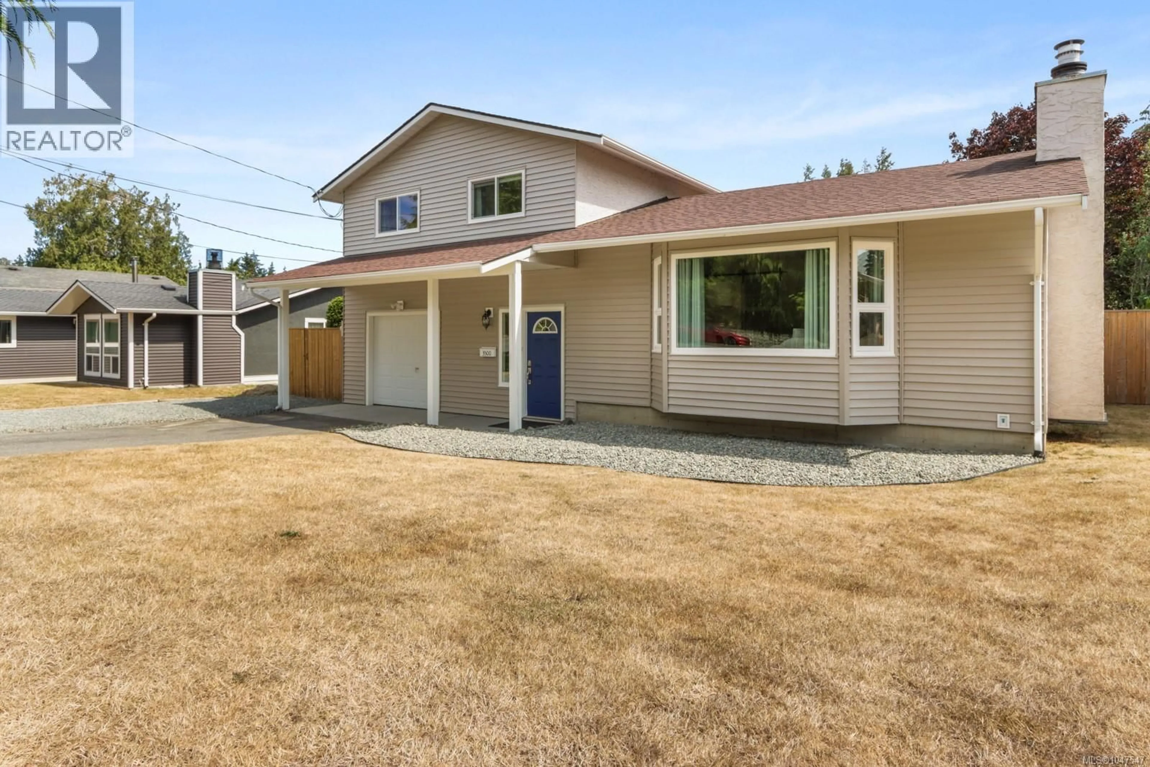 Home with vinyl exterior material, street for 3500 FALCON DRIVE, Nanaimo British Columbia V9T4G8
