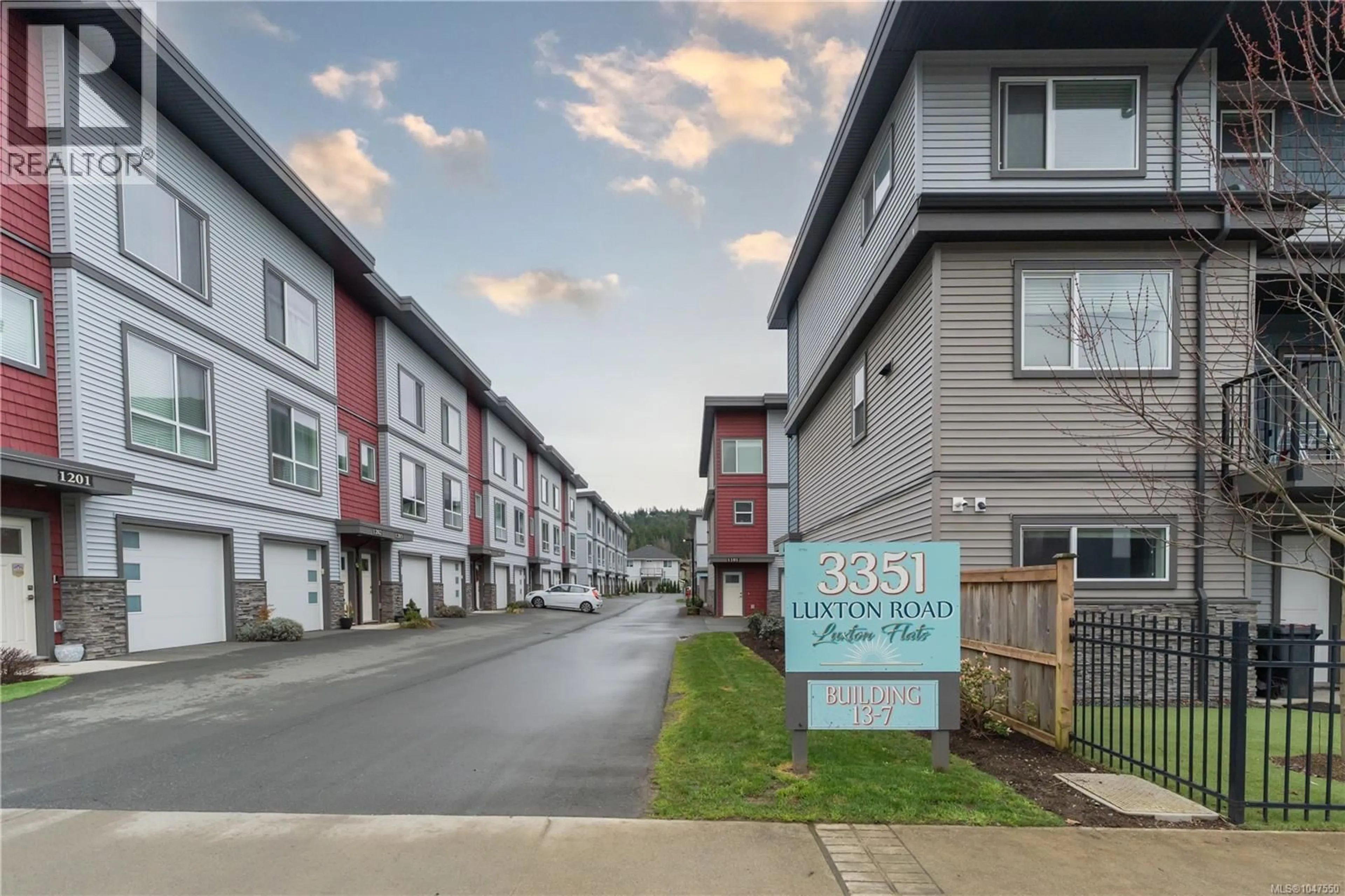 Unknown for 402 - 3351 LUXTON ROAD, Langford British Columbia V9C0P2