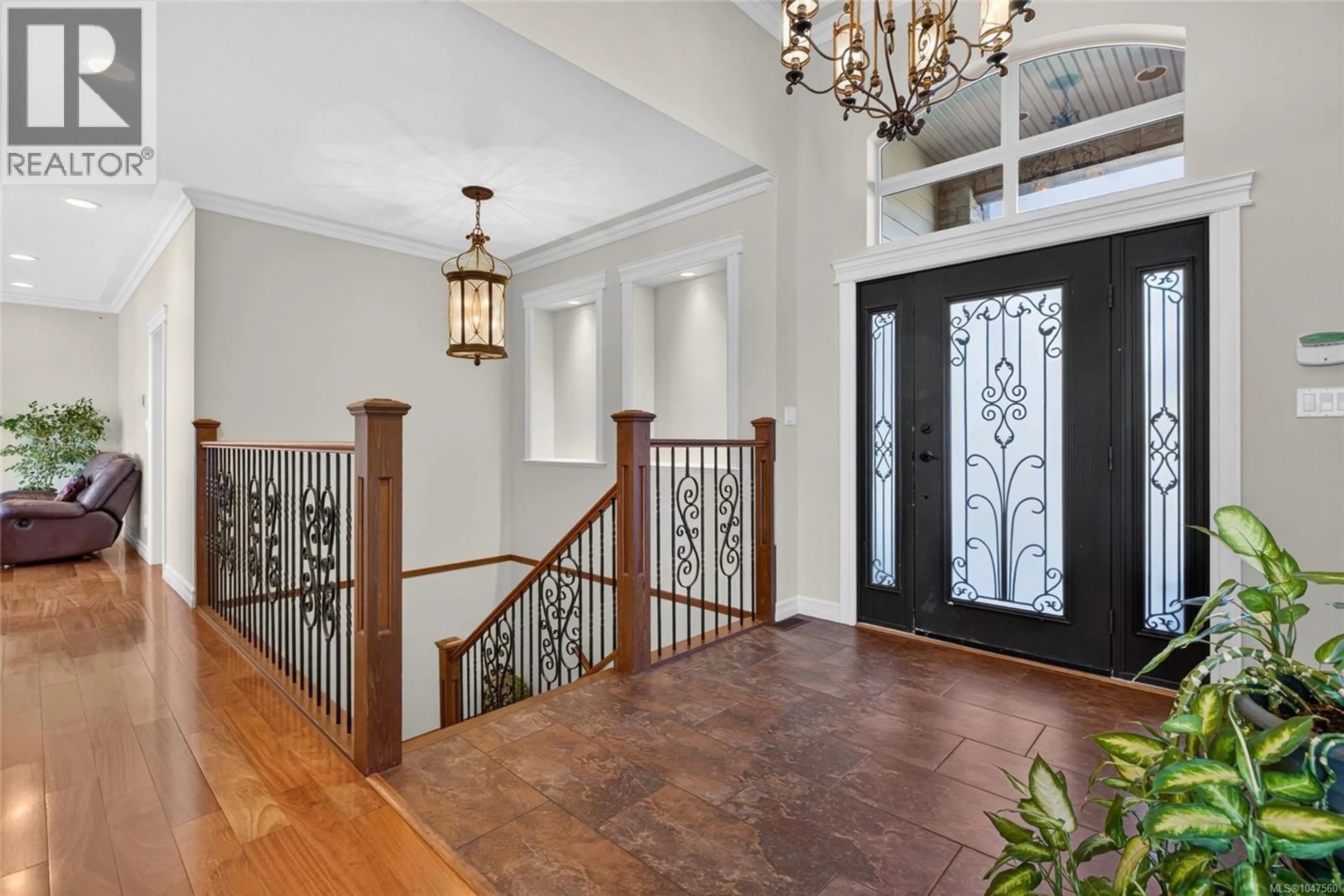 Indoor entryway for 656 MARINER DRIVE, Campbell River British Columbia V9H1V9