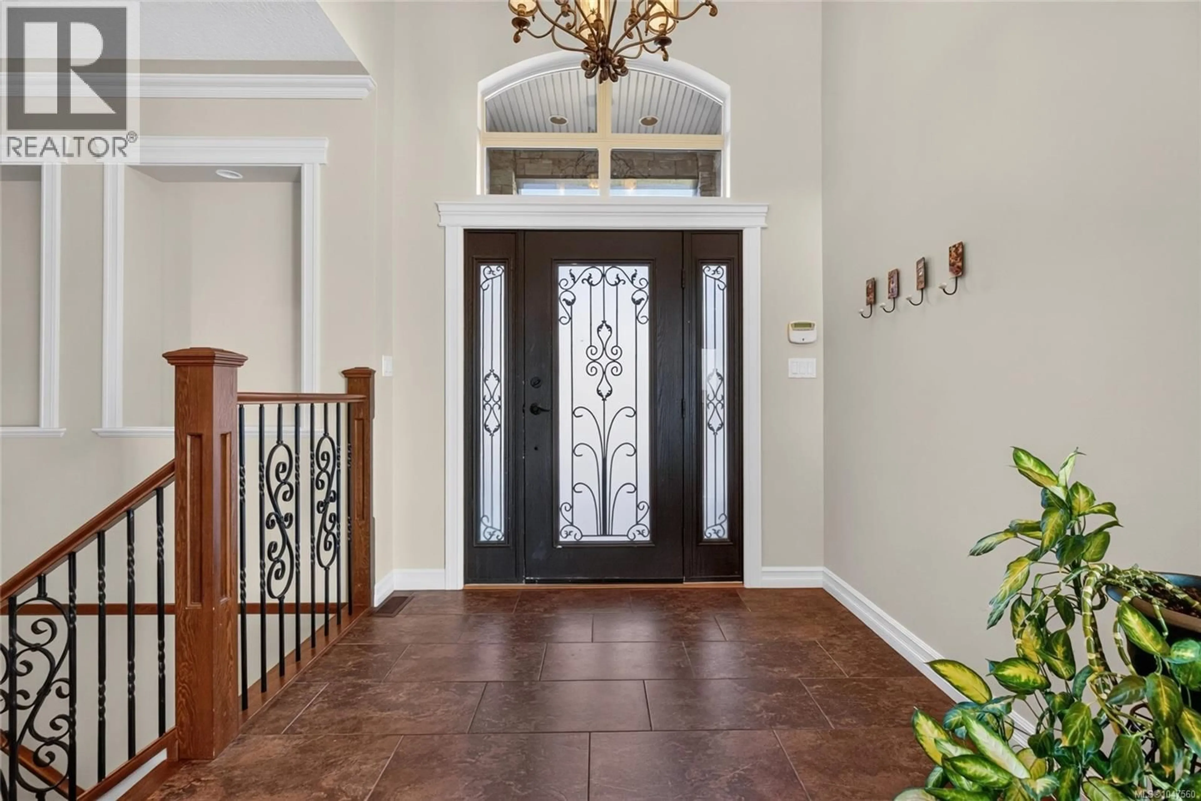Indoor entryway for 656 MARINER DRIVE, Campbell River British Columbia V9H1V9