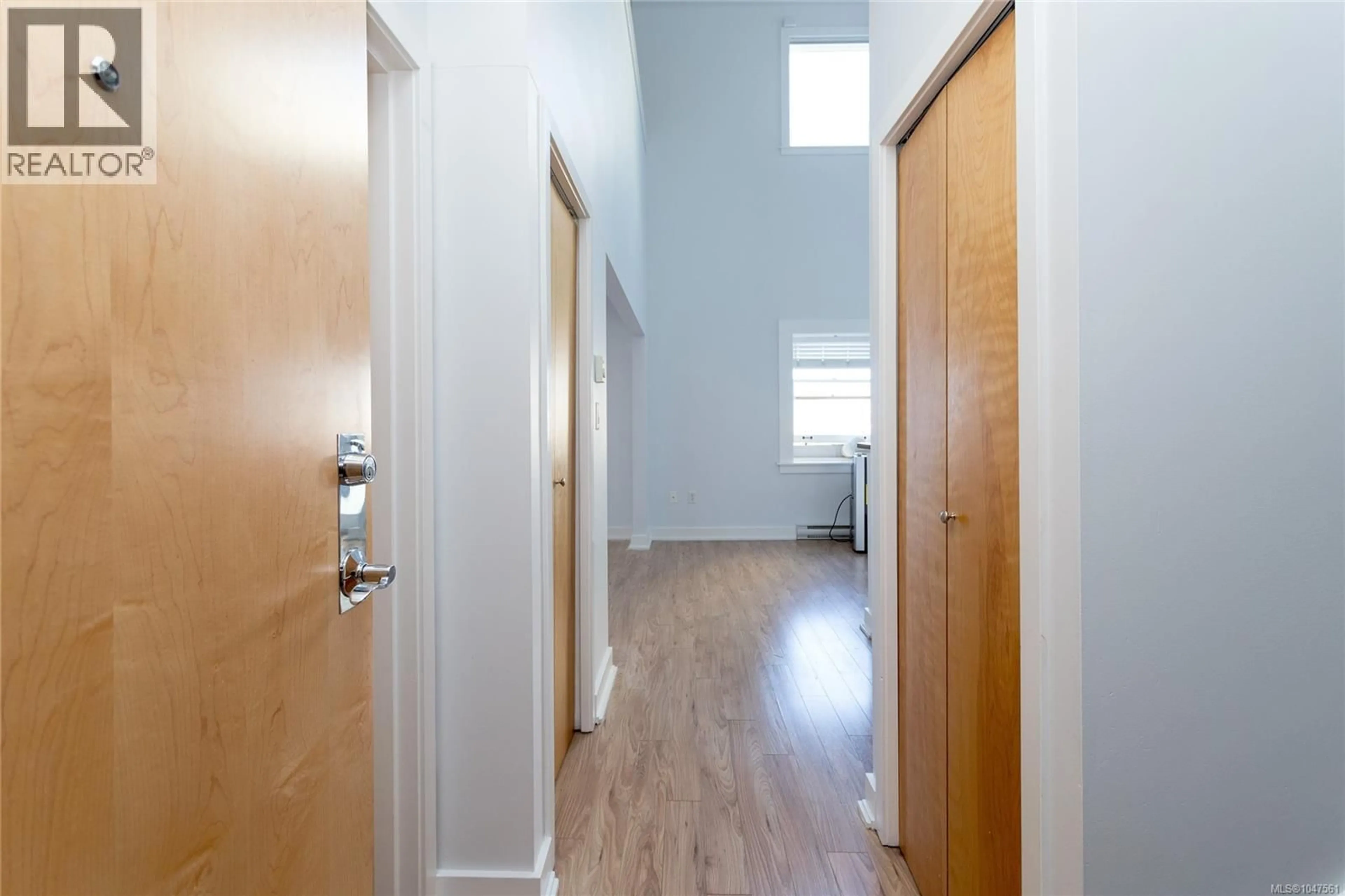Unknown for 323 - 599 PANDORA AVENUE, Victoria British Columbia V8W1N5