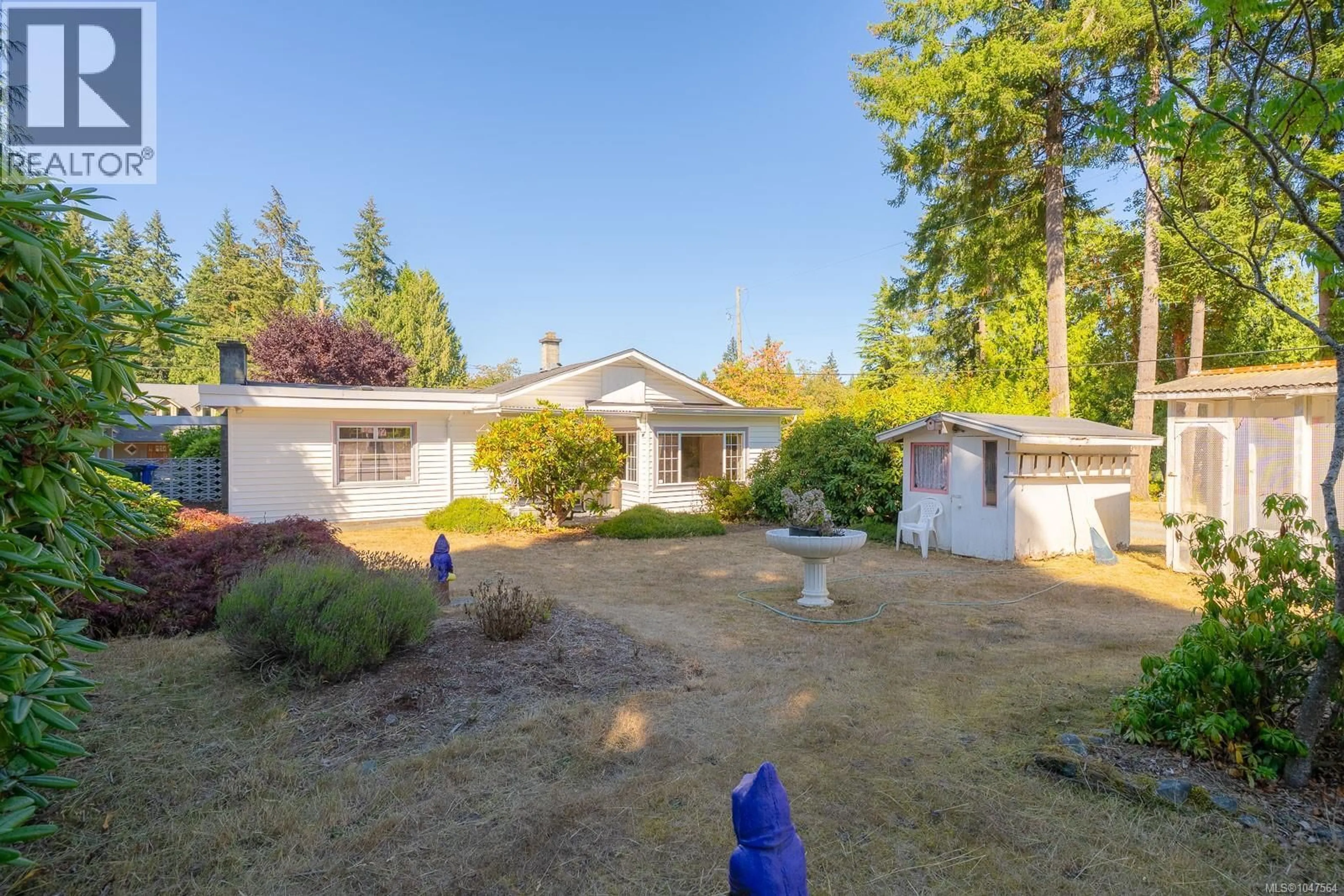 A pic from outside/outdoor area/front of a property/back of a property/a pic from drone, unknown for 3910 SALTAIR ROAD, Ladysmith British Columbia V9G2A7