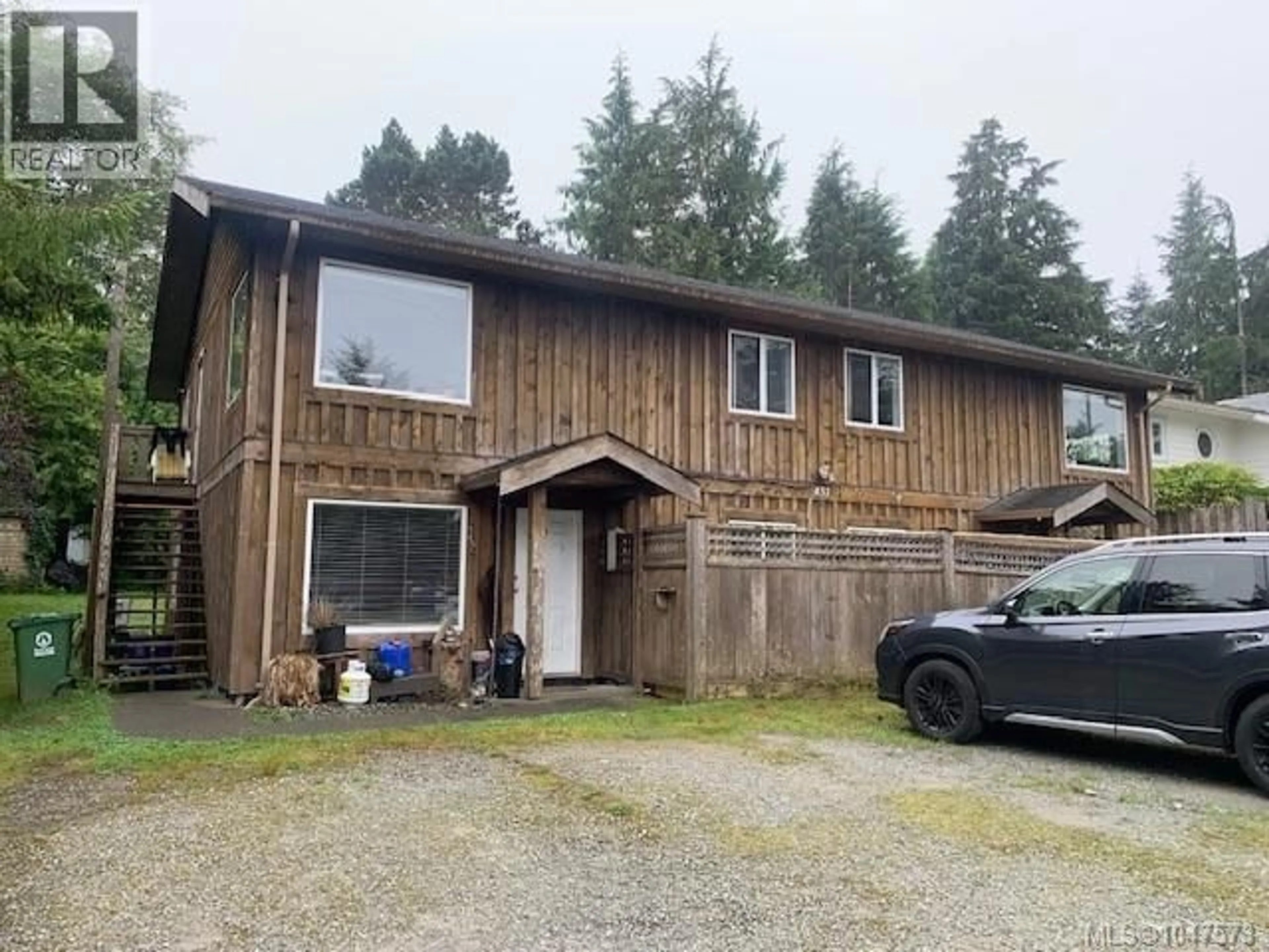 A pic from outside/outdoor area/front of a property/back of a property/a pic from drone, building for 451 NEILL STREET, Tofino British Columbia V0R2Z0