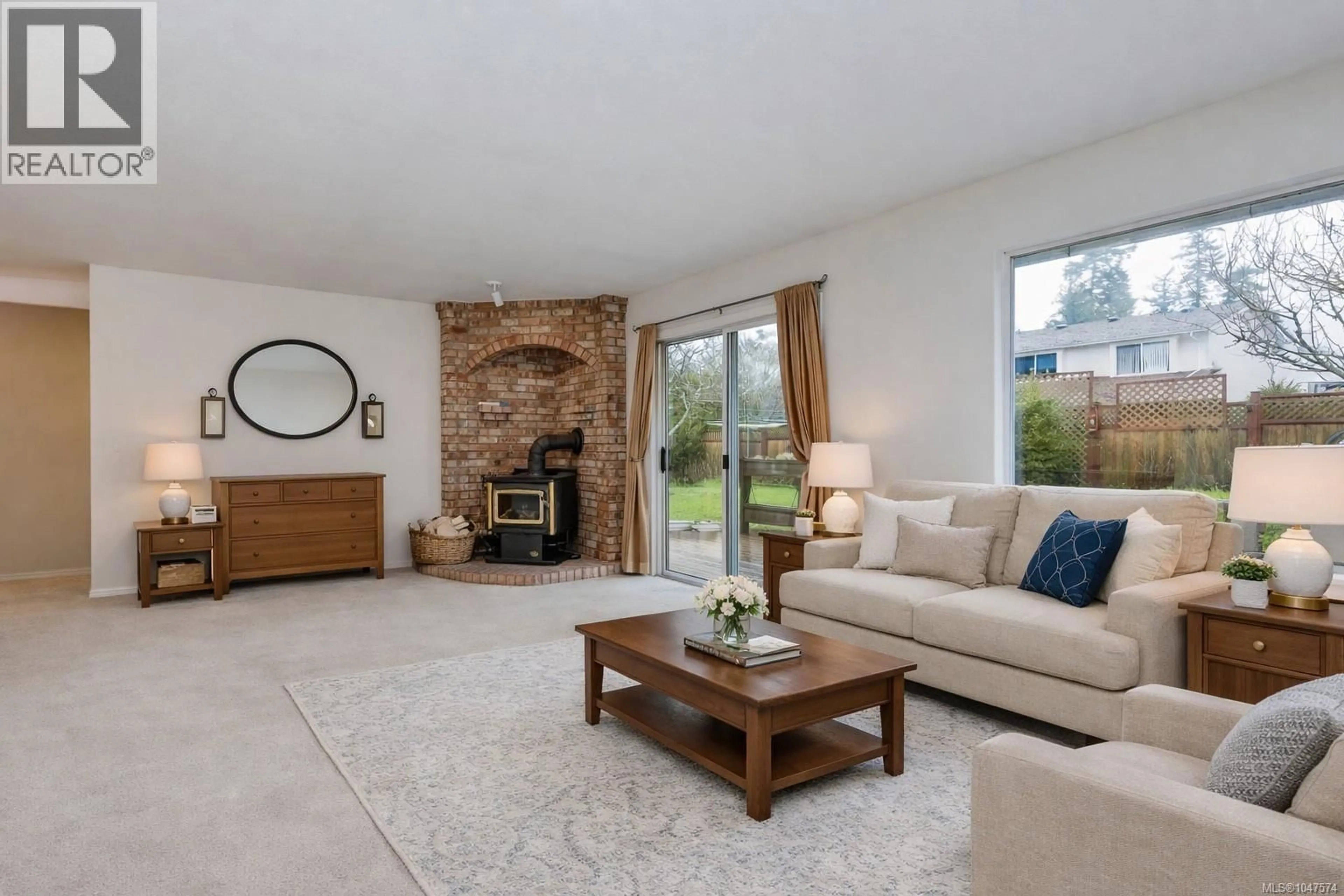 Living room with furniture, unknown for 2011 GOVENLOCK PLACE, Sooke British Columbia V9Z0M8