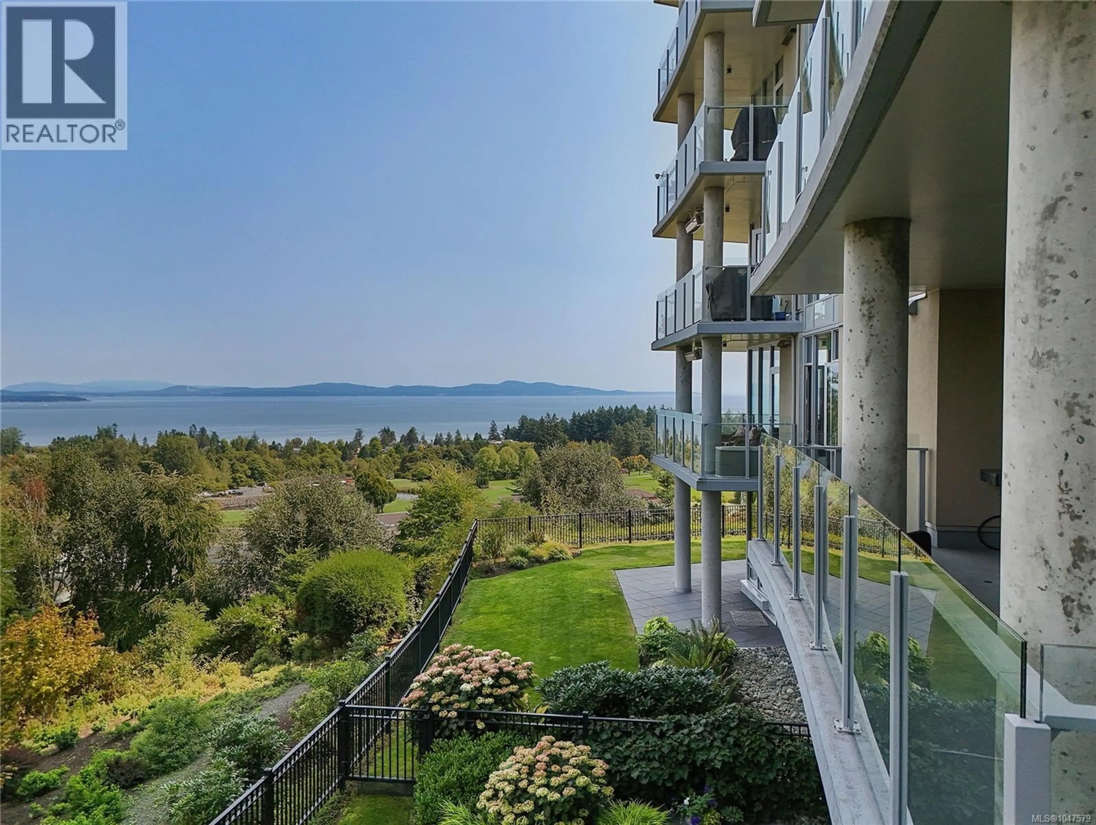 Balcony in the apartment, water/lake/river/ocean view for 202 - 5388 HILL RISE TERRACE, Saanich British Columbia V8Y3K2