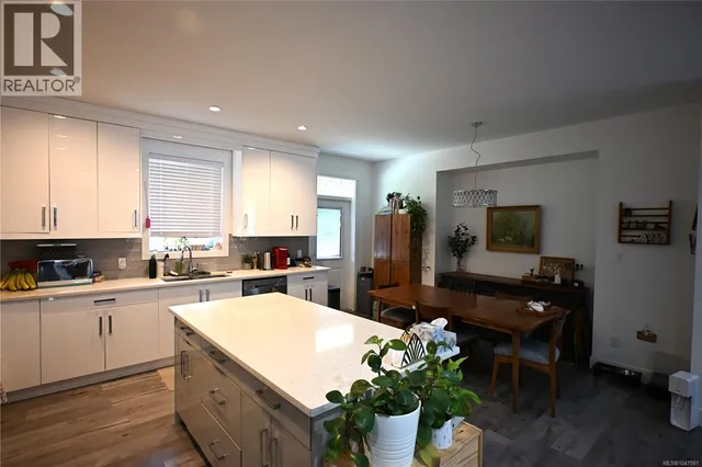 1656 ROBERTA ROAD SOUTH, Nanaimo 5