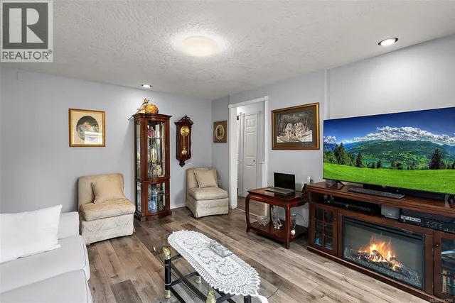 19 - 2587 SELWYN ROAD, Langford 4