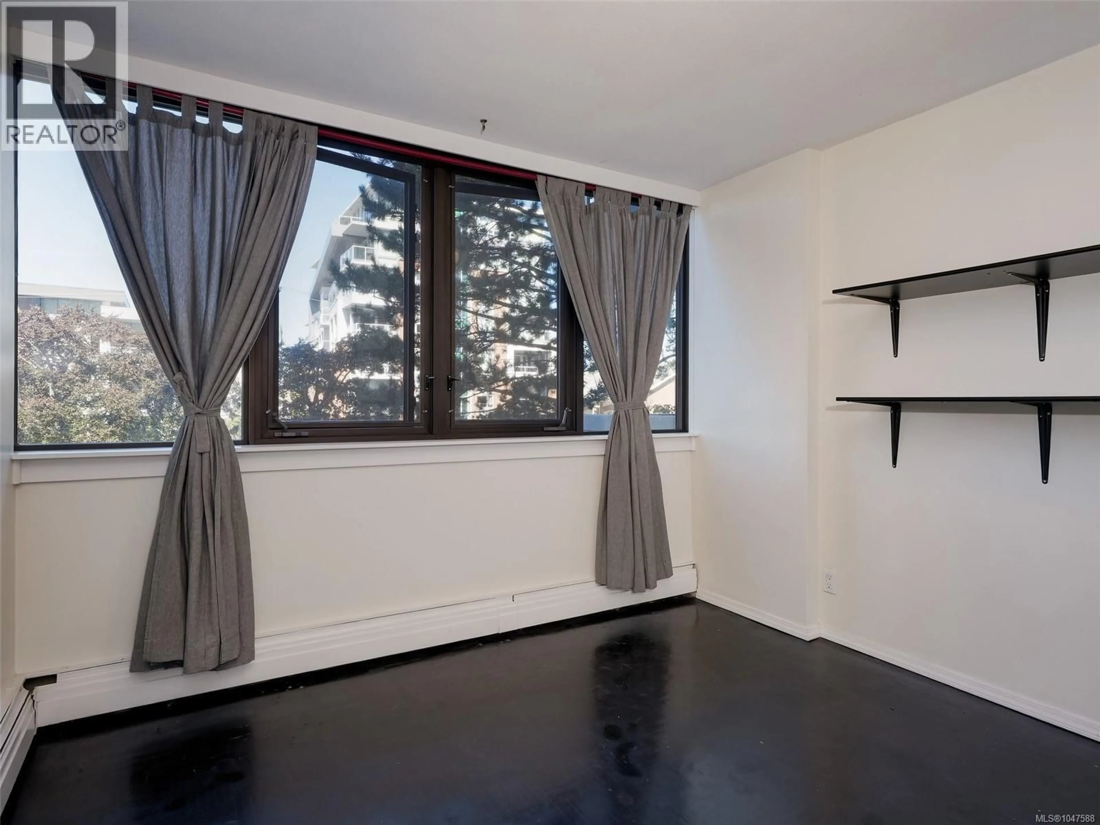 A pic of a room for 202 - 647 MICHIGAN STREET, Victoria British Columbia V8V1S9