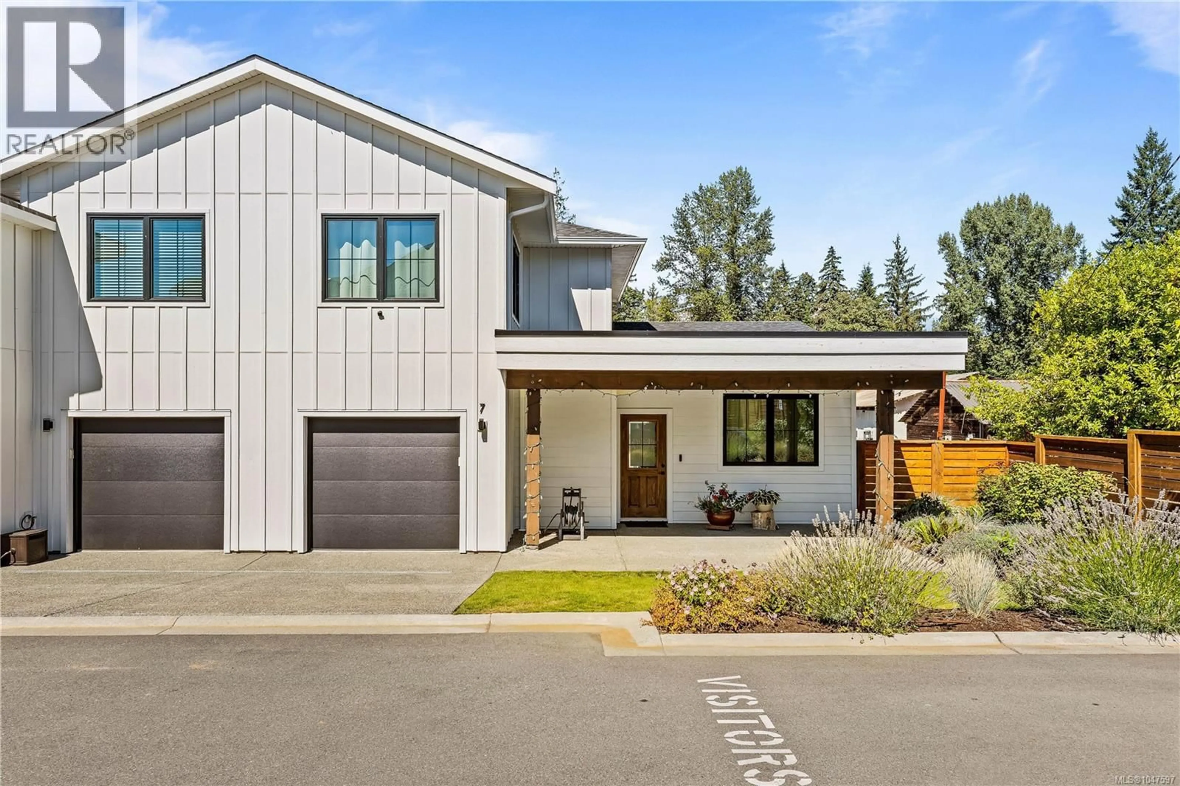 Home with vinyl exterior material, street for 7 - 1090 EVERGREEN ROAD, Campbell River British Columbia V9W3R9