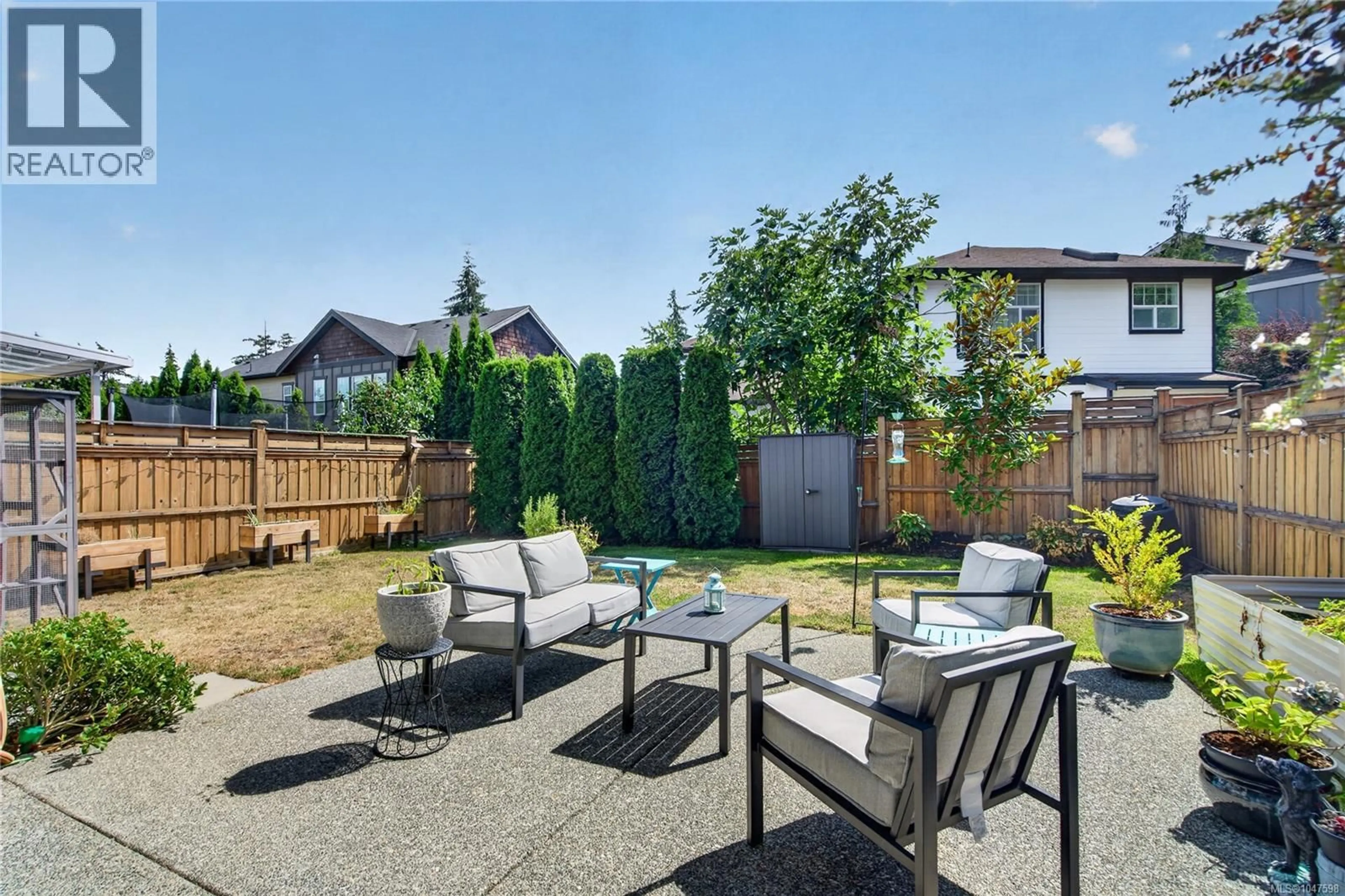 Patio, street for 923 RANDALL PLACE, Langford British Columbia V9B5W1