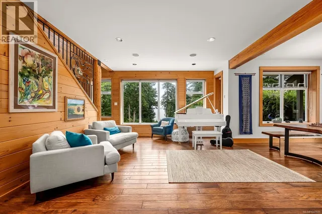 652 FOX ROAD, Quadra Island 3