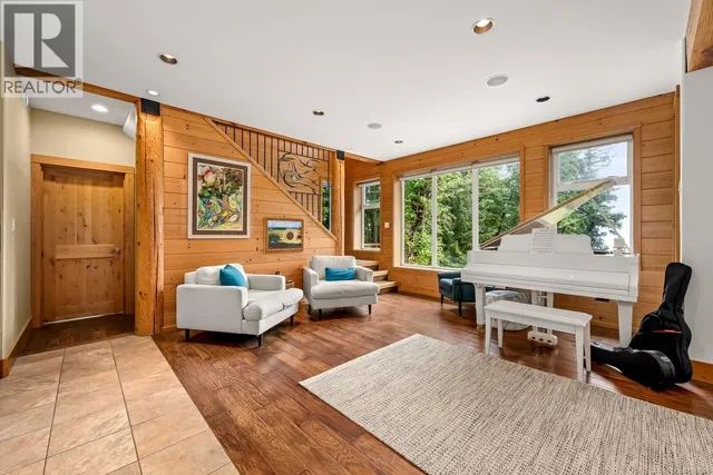 652 FOX ROAD, Quadra Island 4