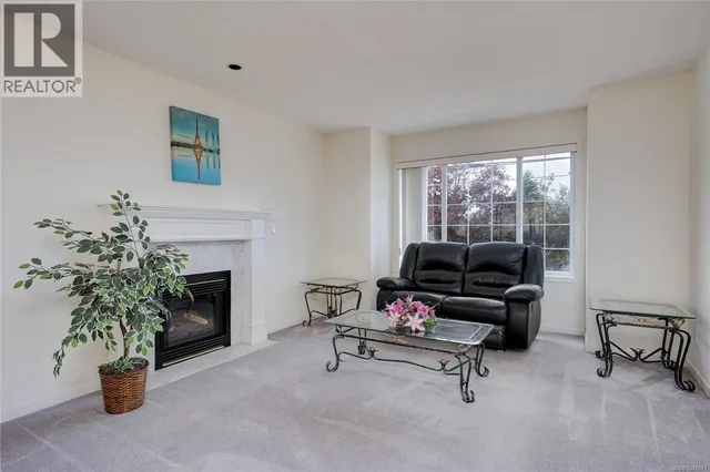 4005 GORDON HEAD ROAD, Saanich 2
