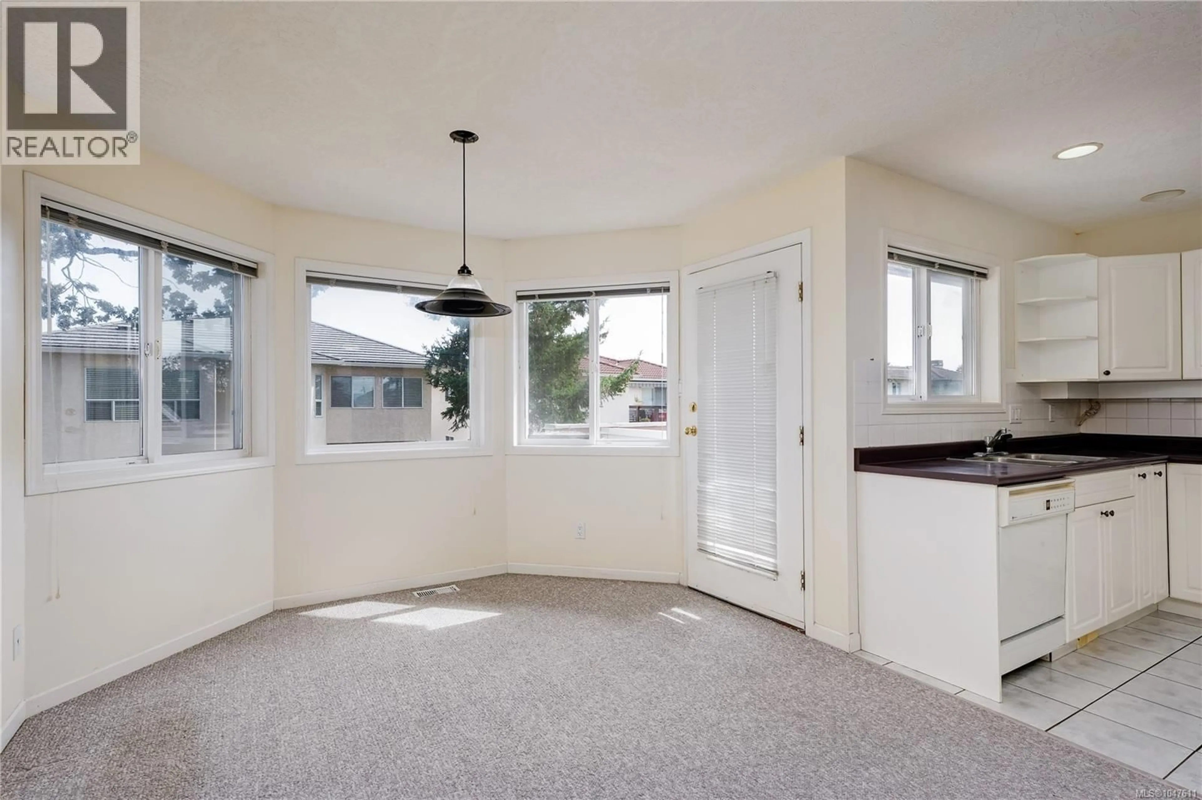 A pic of a room for 4005 GORDON HEAD ROAD, Saanich British Columbia V8N3X4