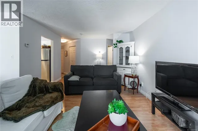 304 - 832 FISGARD STREET, Victoria 4