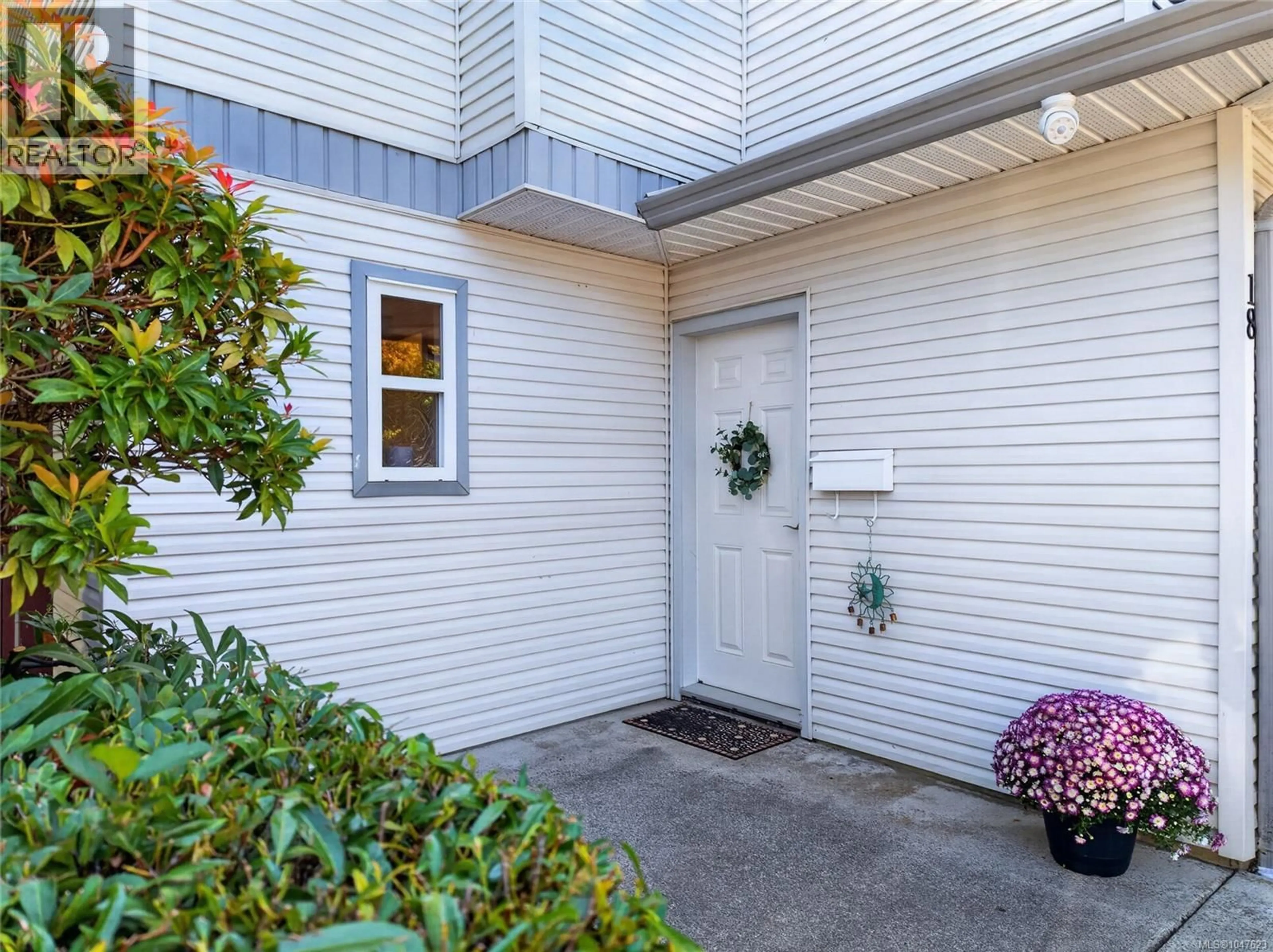 Indoor entryway for 18 - 1180 BRAIDWOOD ROAD, Courtenay British Columbia V9N3R9