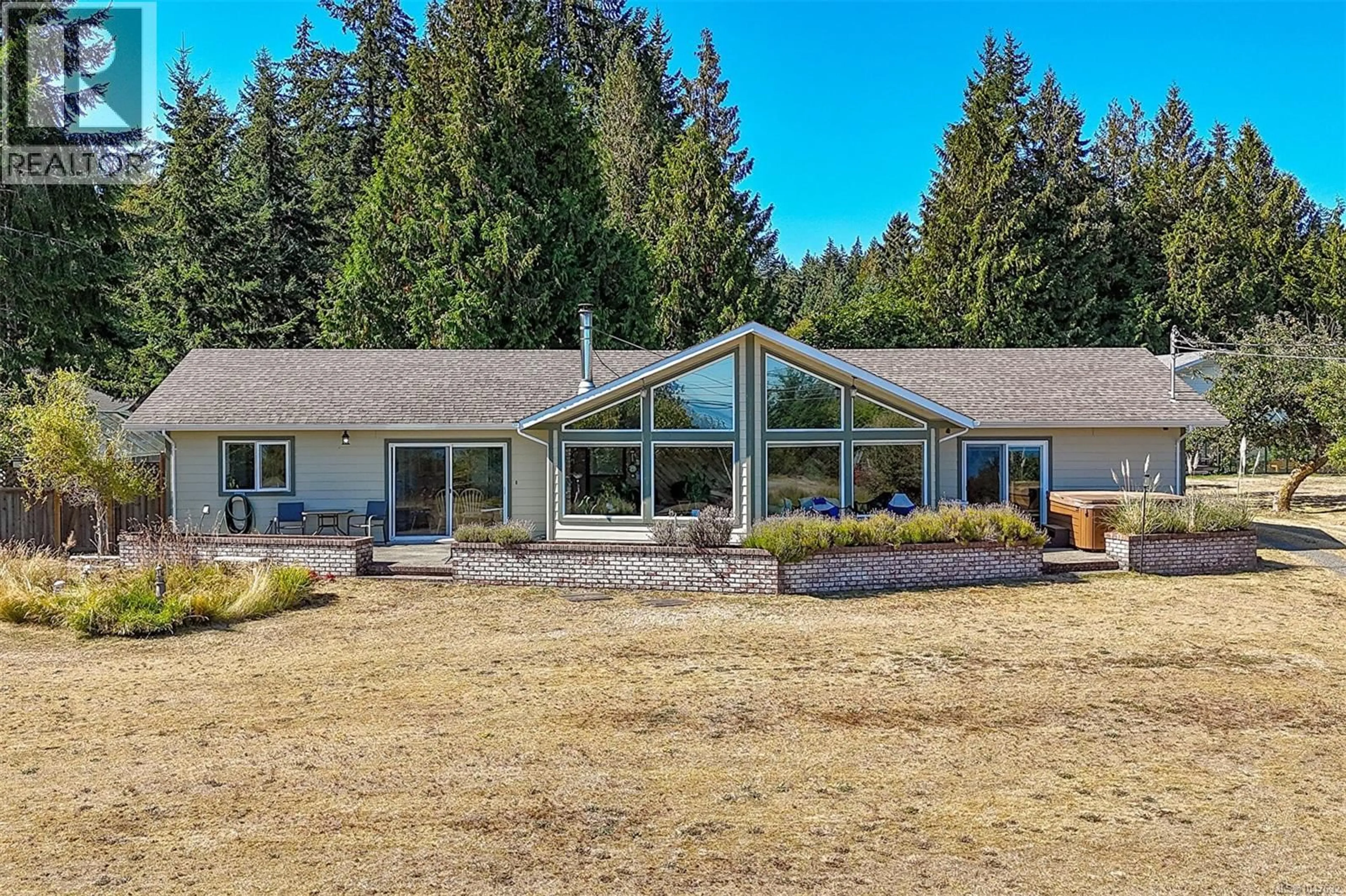 A pic from outside/outdoor area/front of a property/back of a property/a pic from drone, mountain view for 6780 ISLAND HIGHWAY WEST, Bowser British Columbia V0R1G0