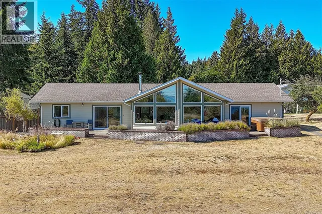 6780 ISLAND HIGHWAY WEST, Bowser 3
